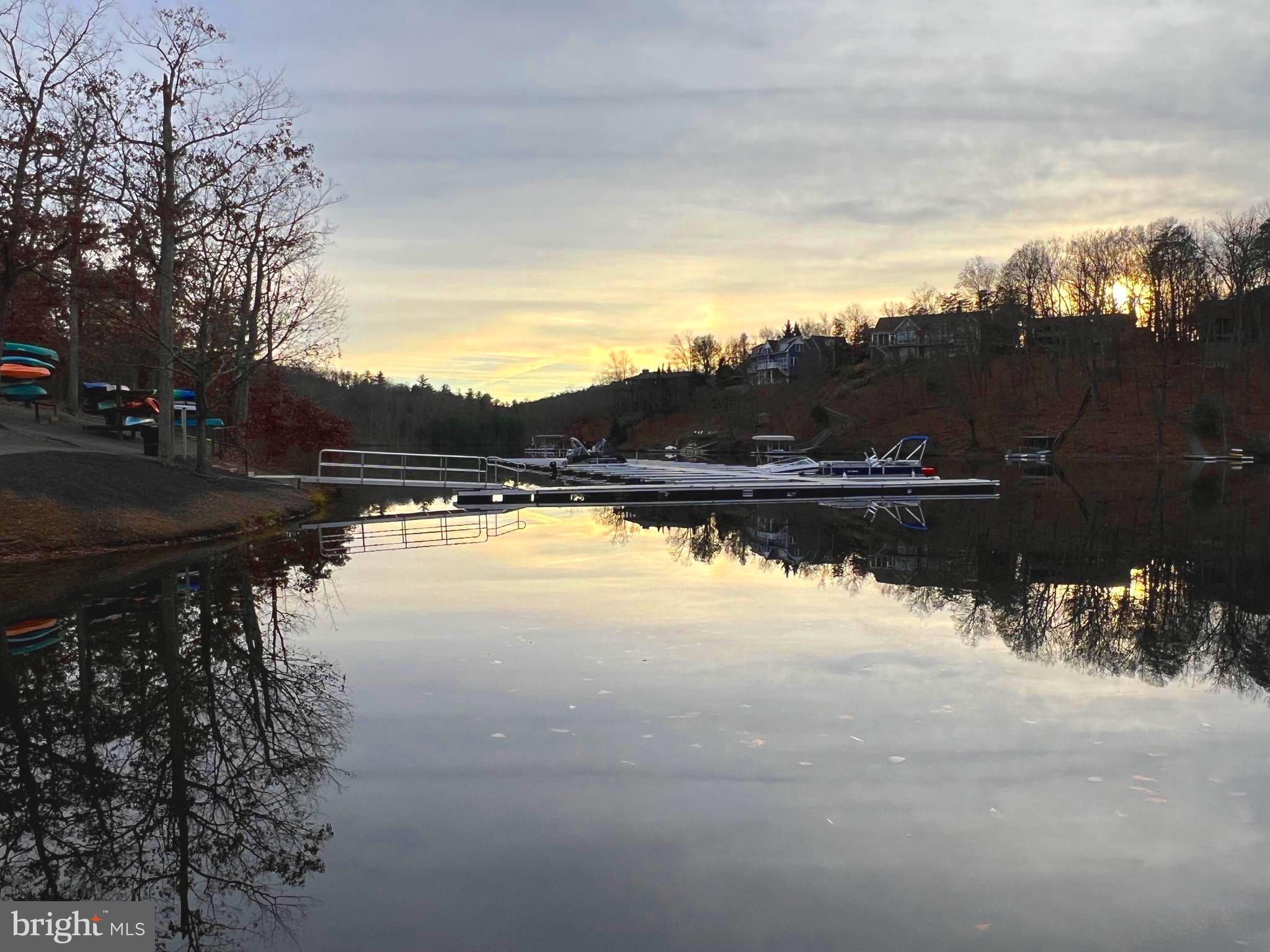 LAKE HOLIDAY ESTATES - Residential