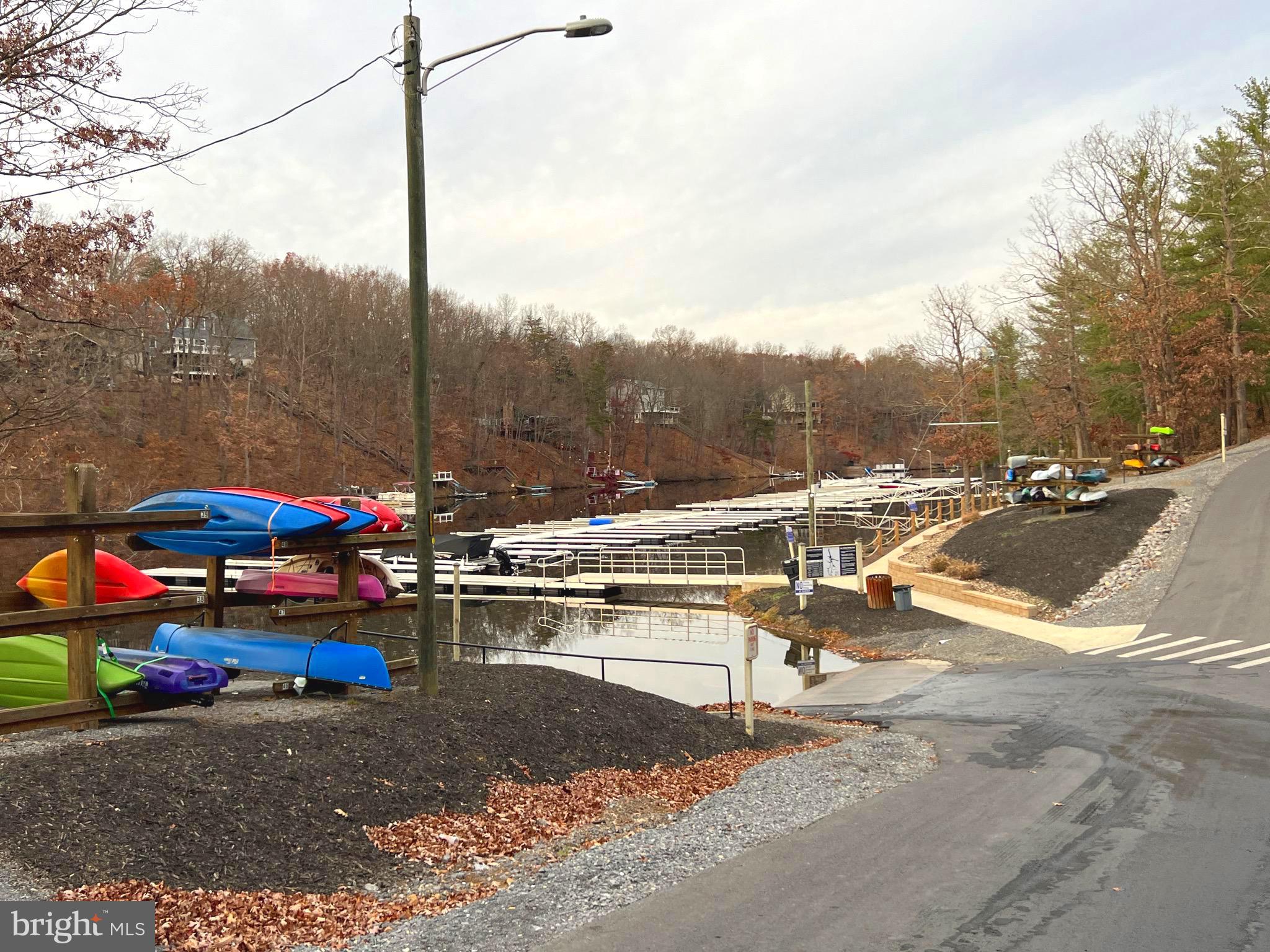 LAKE HOLIDAY ESTATES - Residential