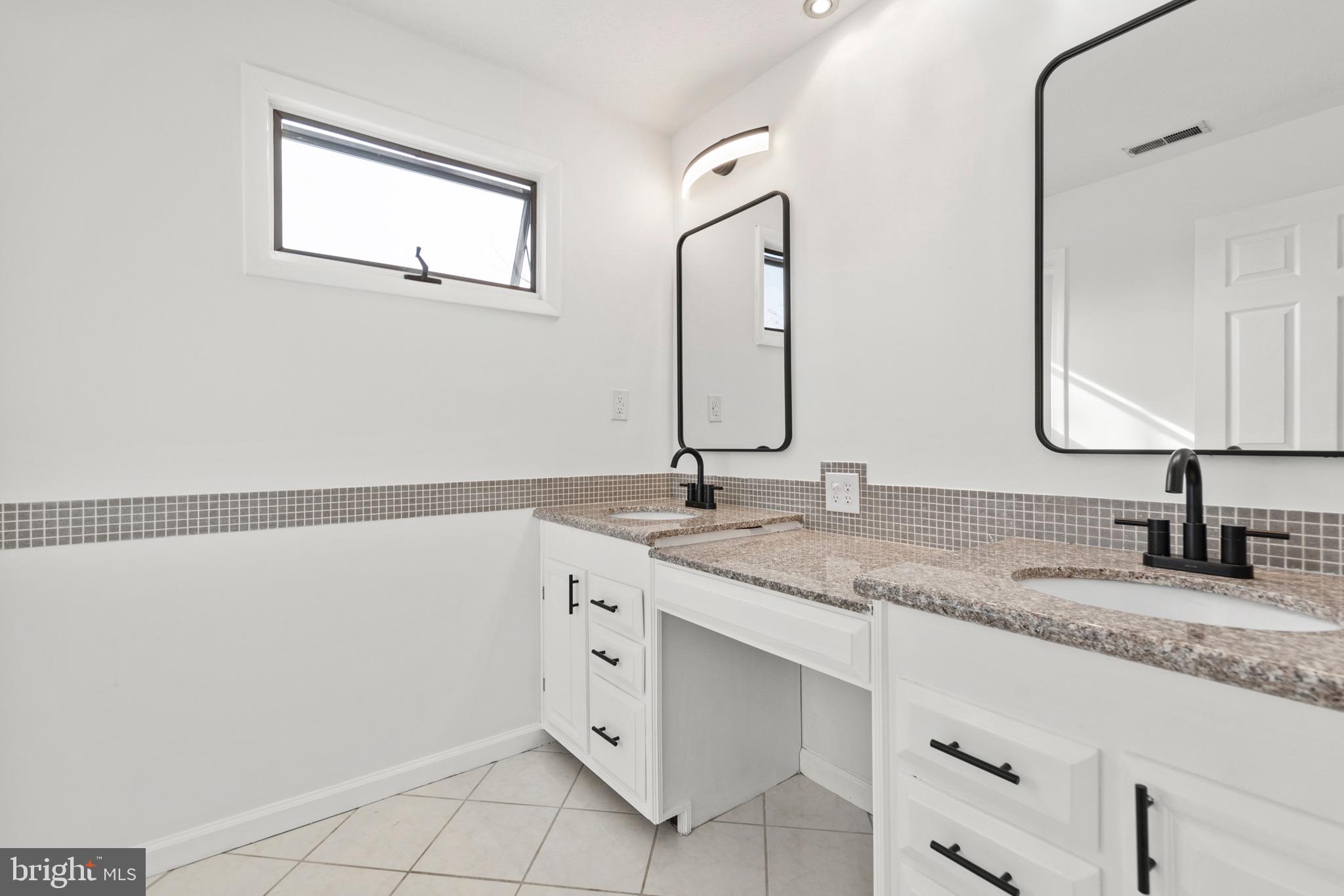 LAKE HOLIDAY ESTATES - Residential