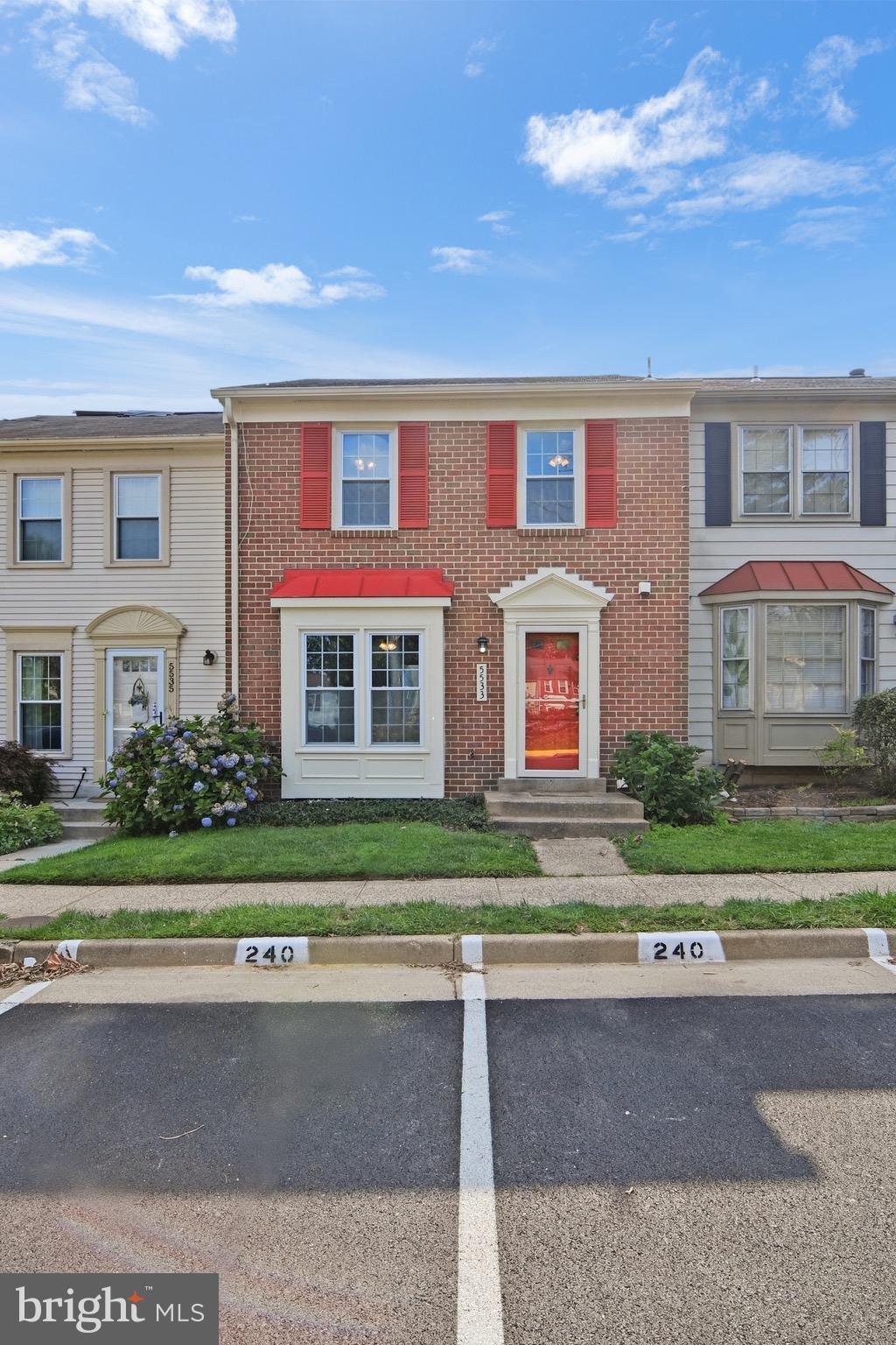 5533 RIDGETON HILL COURT