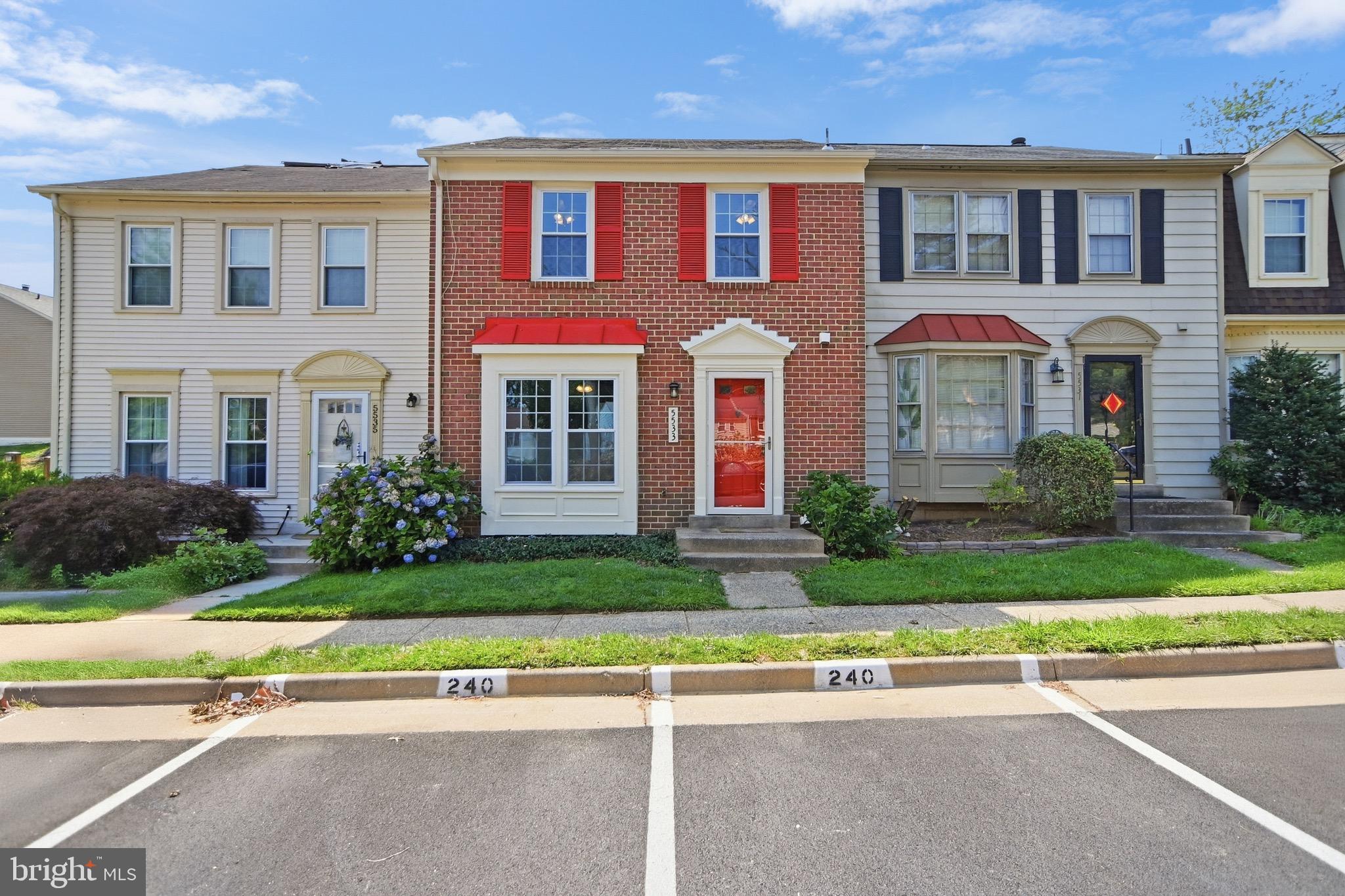 5533 RIDGETON HILL COURT