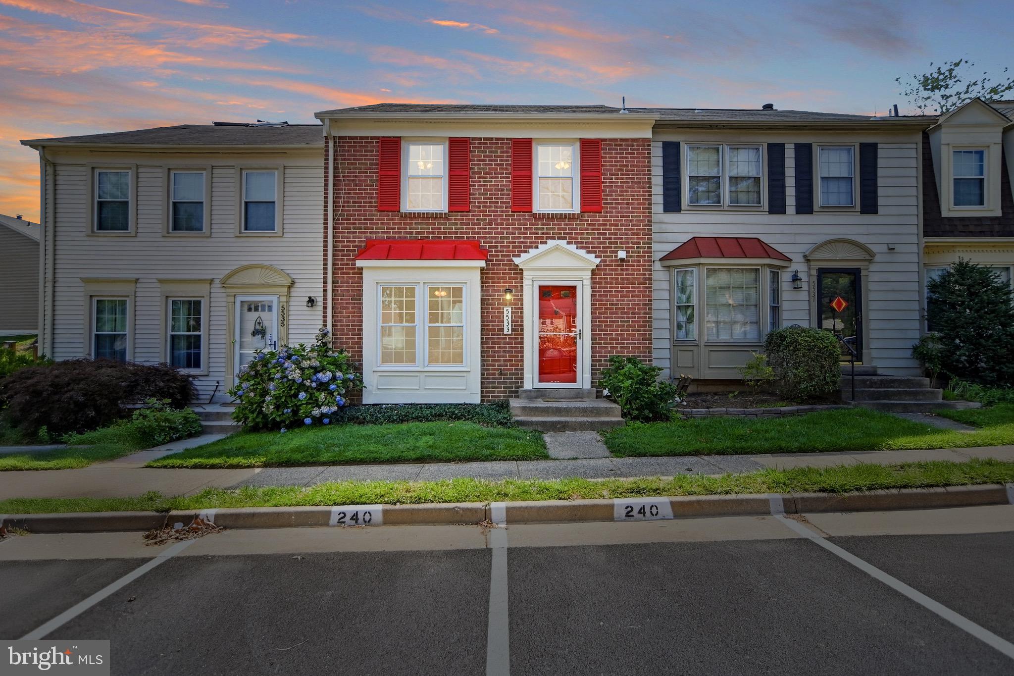 5533 RIDGETON HILL COURT