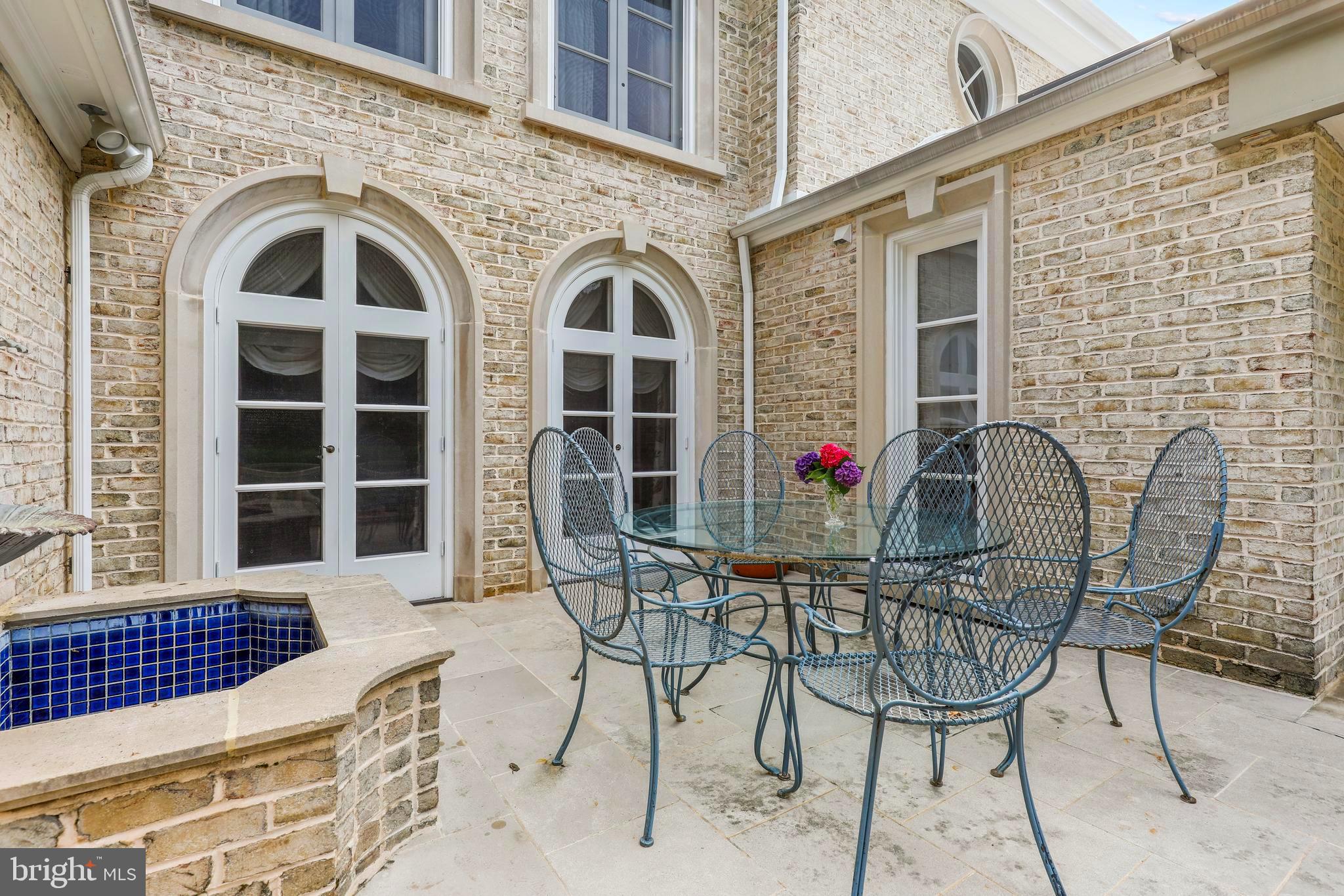 GREENSPRING - Residential