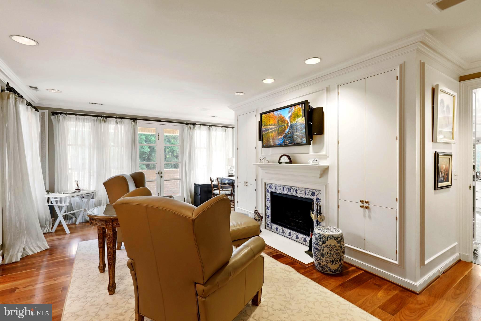 GREENSPRING - Residential