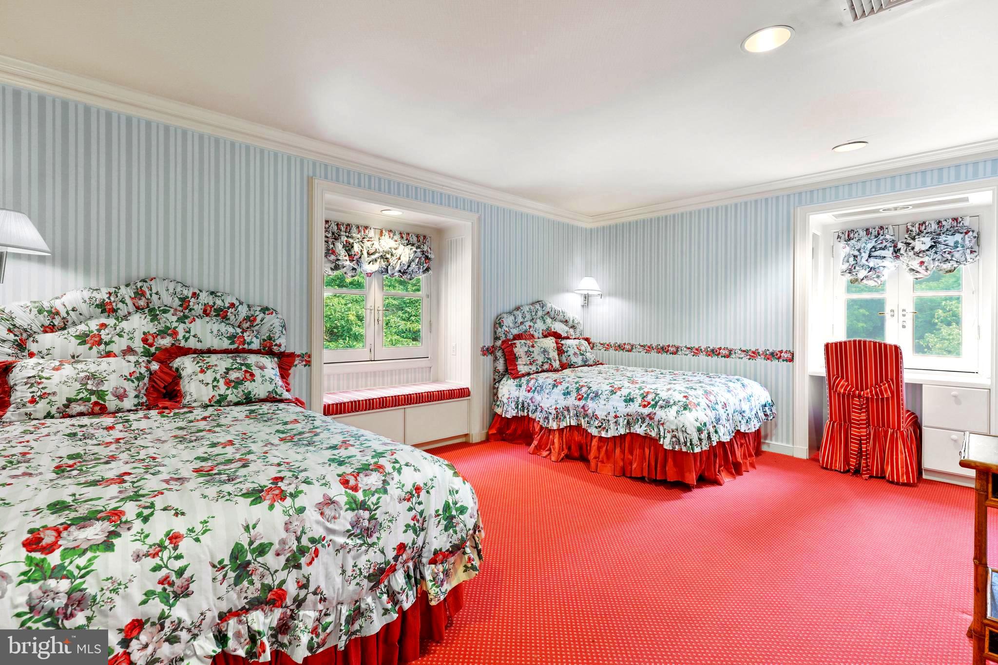 GREENSPRING - Residential