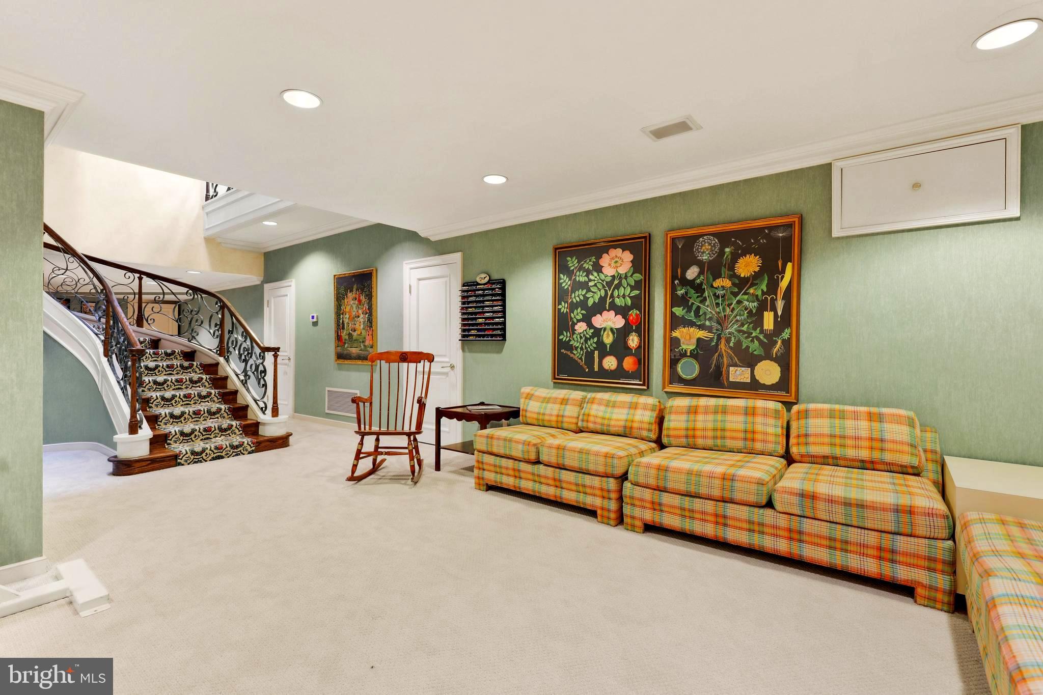 GREENSPRING - Residential