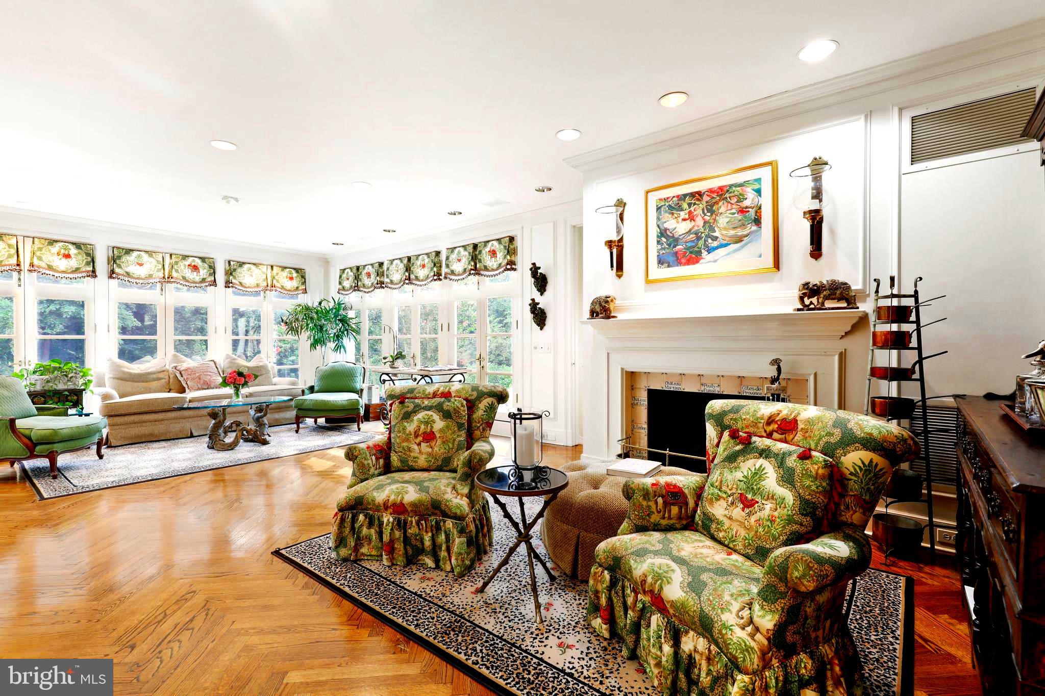 GREENSPRING - Residential