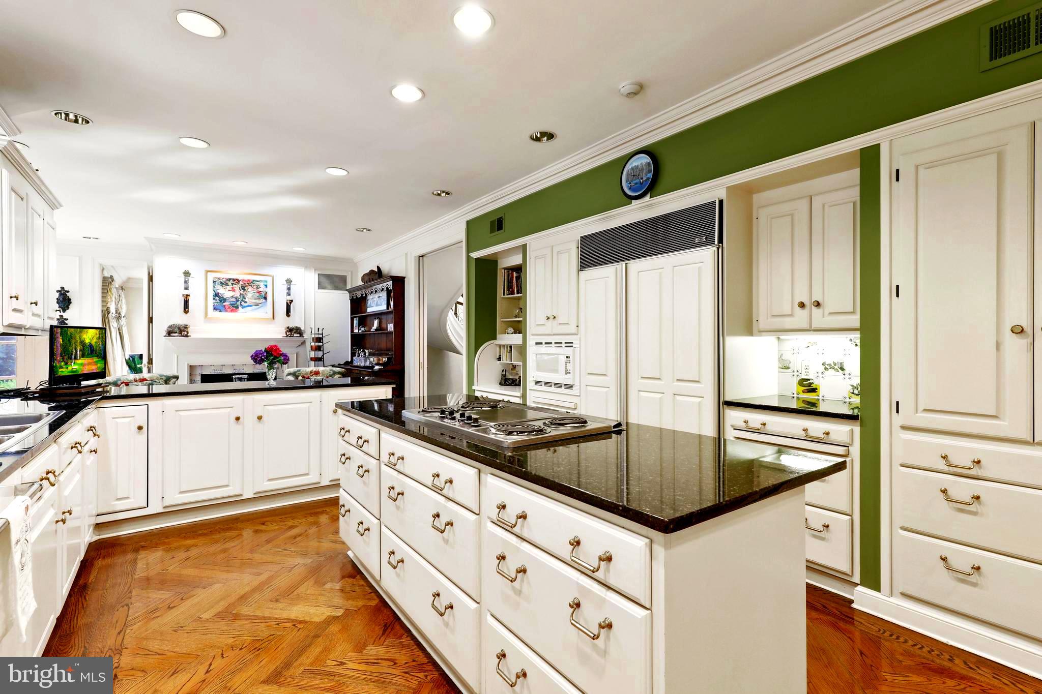 GREENSPRING - Residential