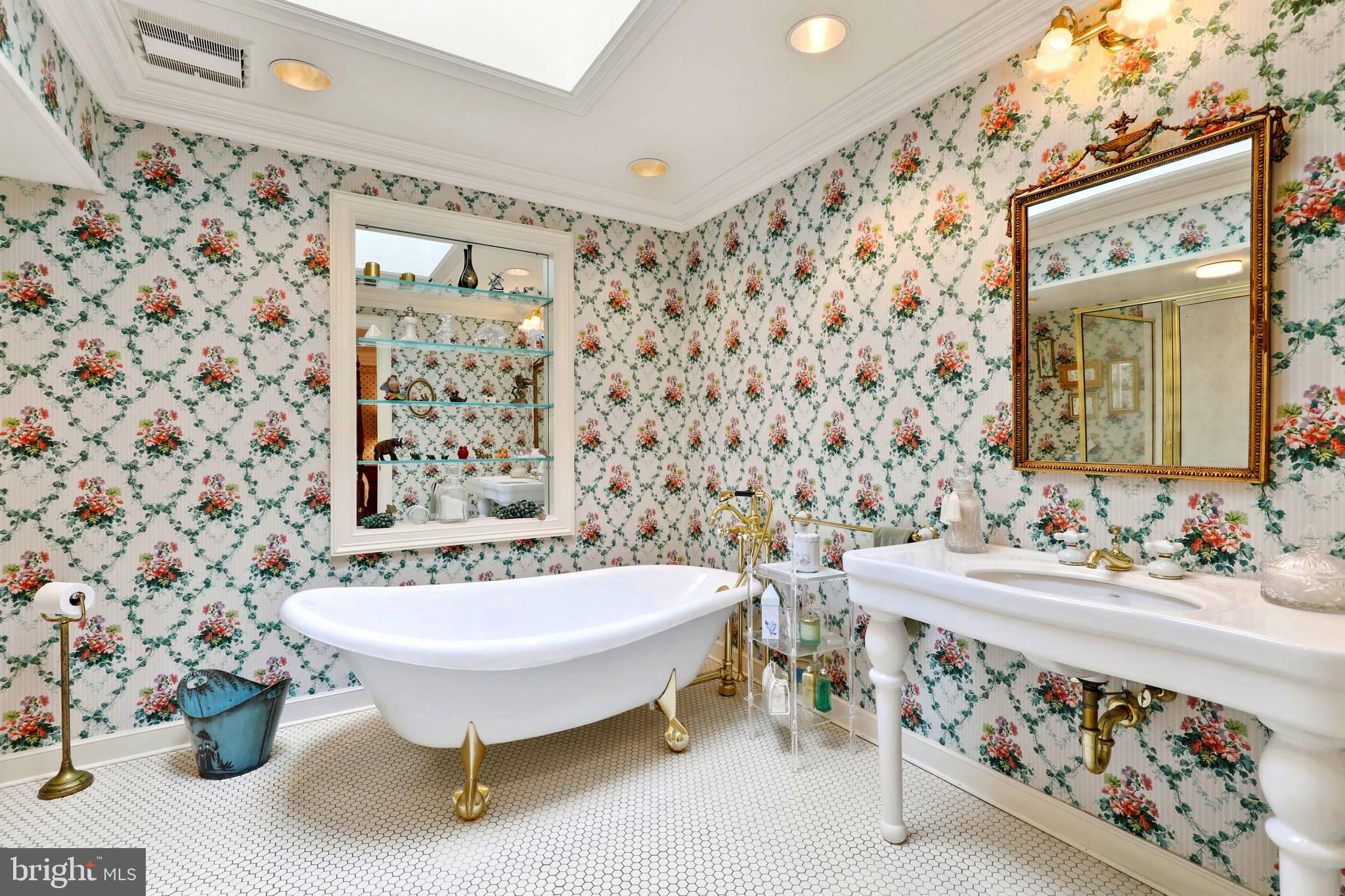 GREENSPRING - Residential