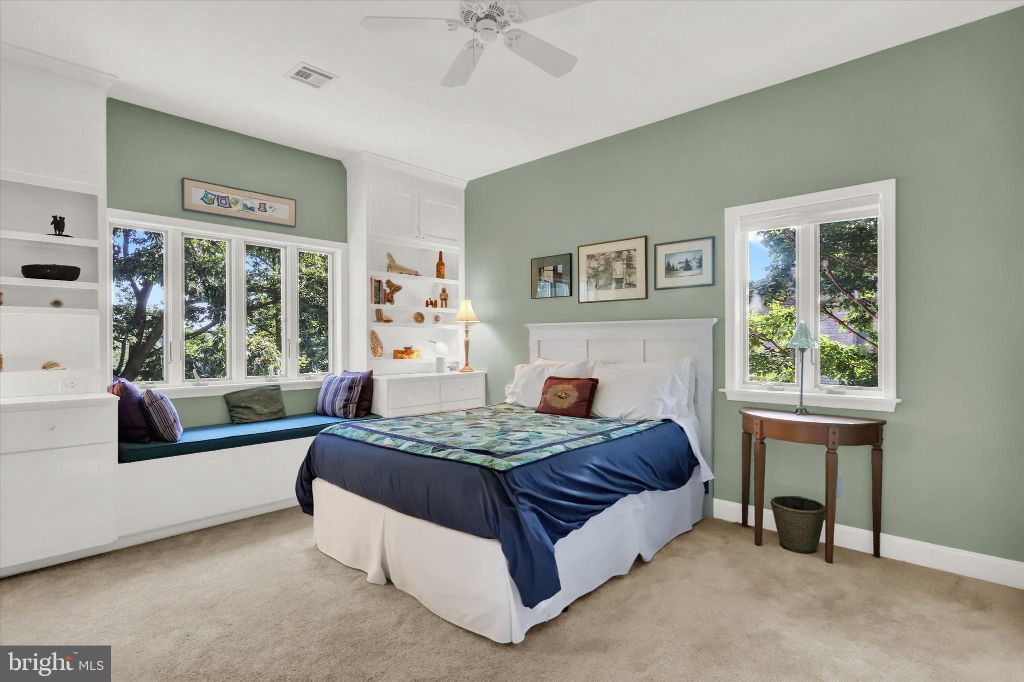 PENN NATIONAL GOLF COURSE COMMUNITY - Residential