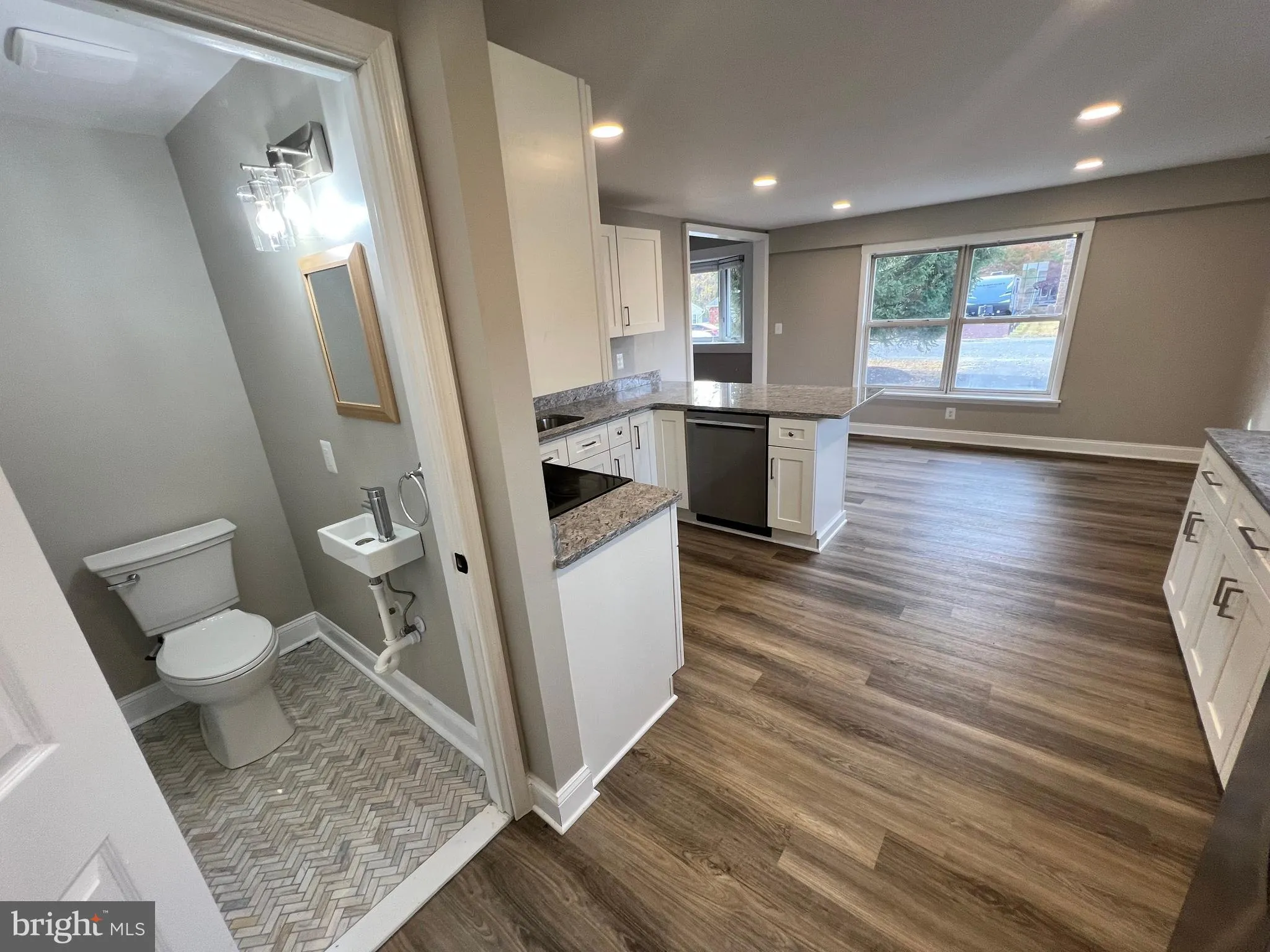 Pasadena, Maryland 21122, United States, 3 Bedrooms Bedrooms, ,2 BathroomsBathrooms,Residential,Active,247545