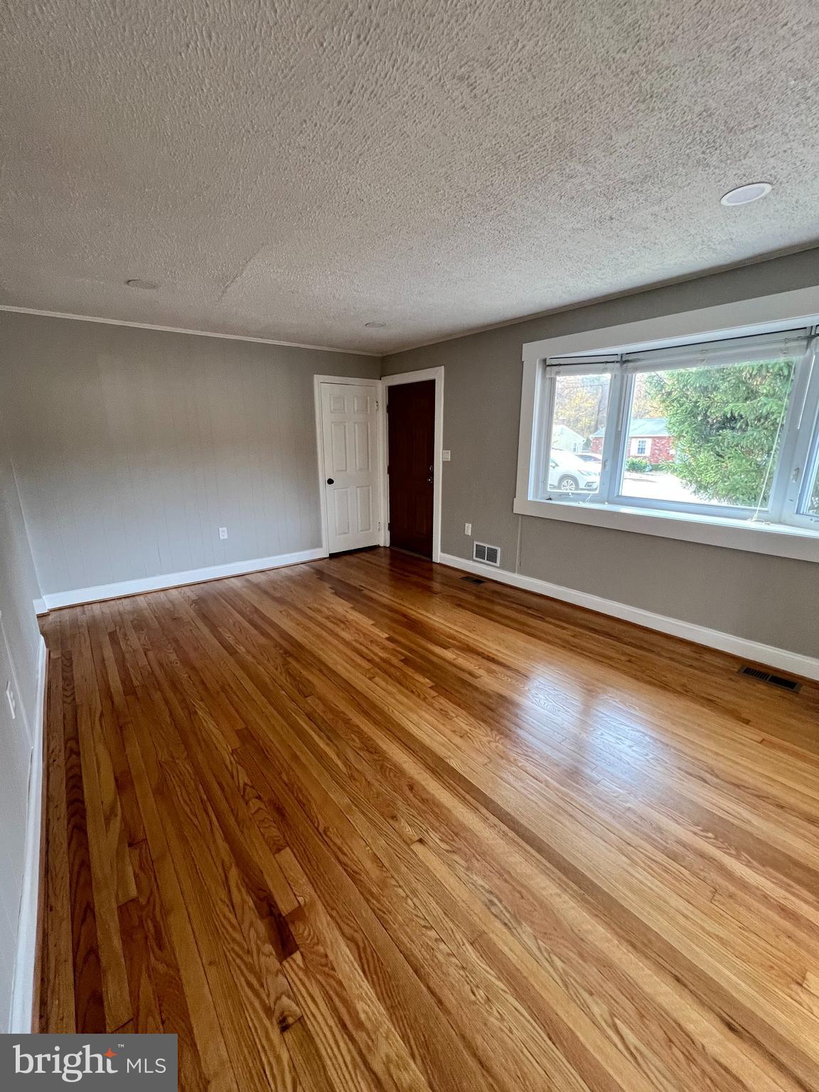 WILL-O-BROOK - Residential Lease