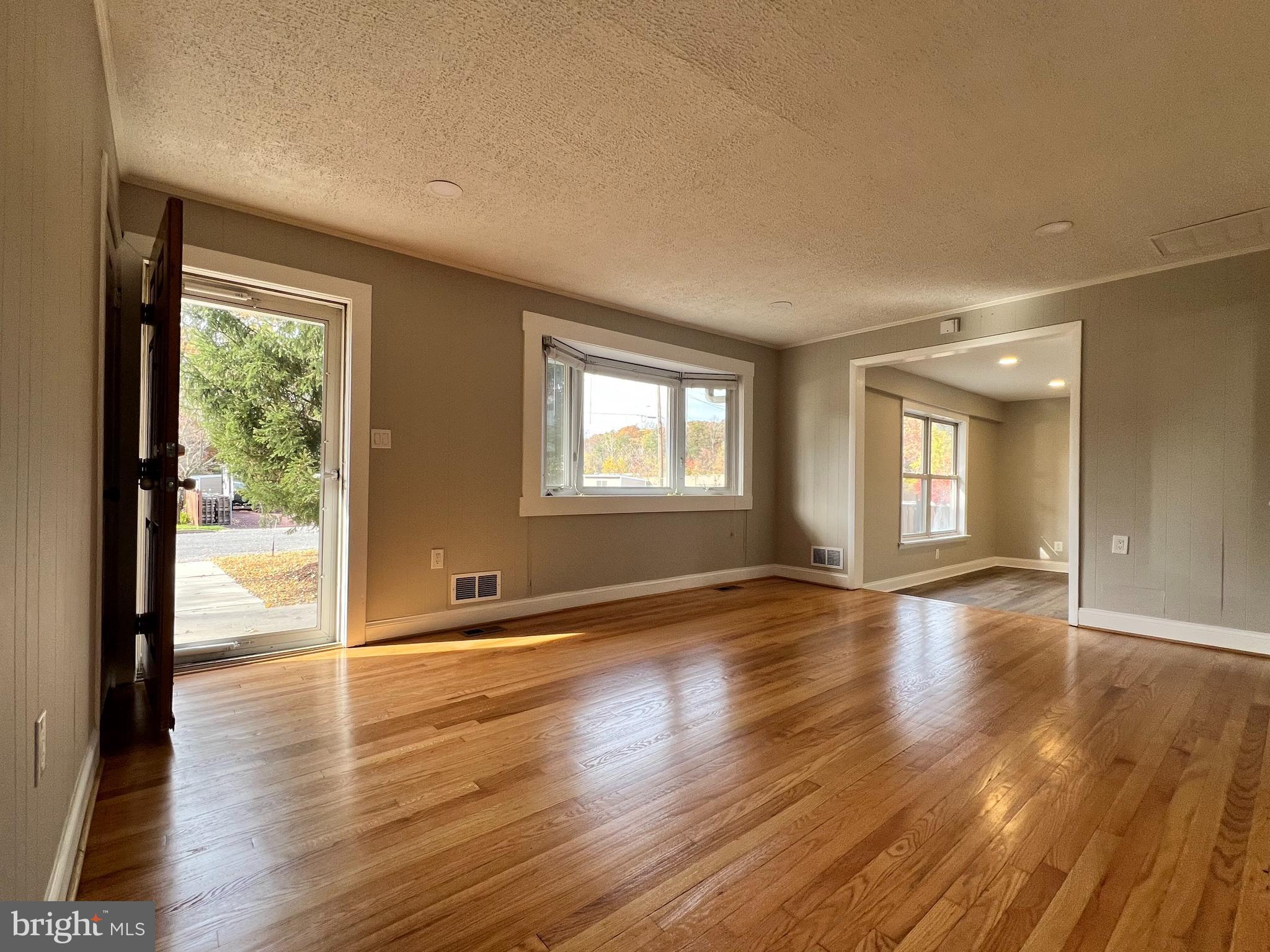 WILL-O-BROOK - Residential Lease