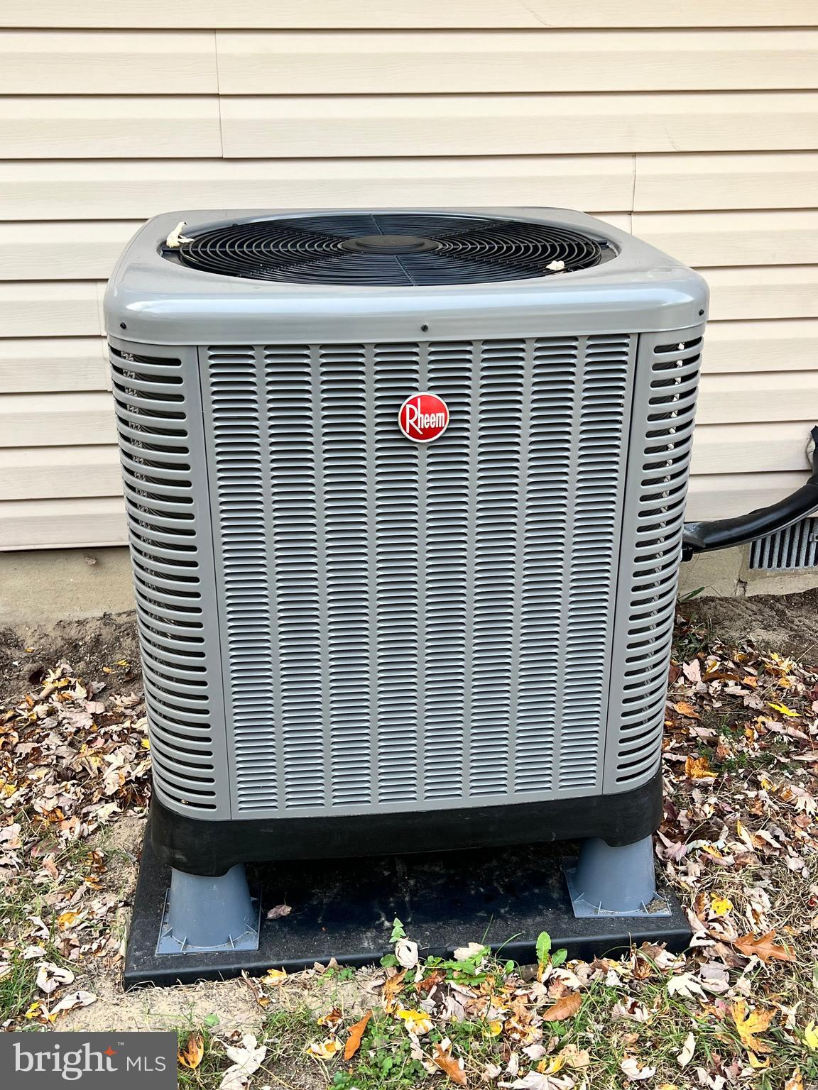 WILL-O-BROOK - Residential Lease