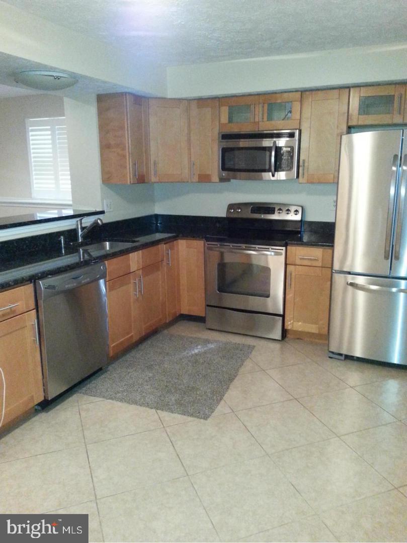 KETTERING BY THE PARK I - Residential Lease