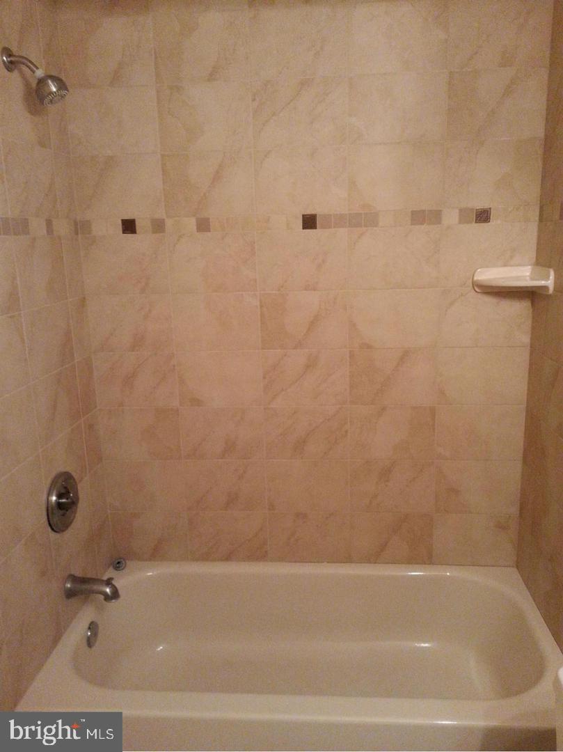 KETTERING BY THE PARK I - Residential Lease