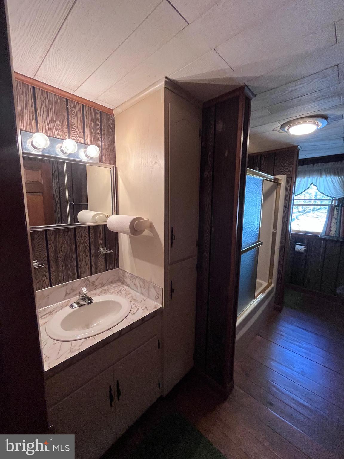 HOUSER - Residential