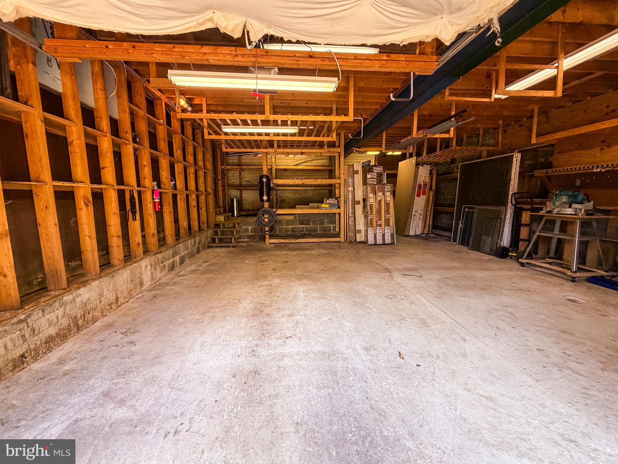 HOUSER - Residential