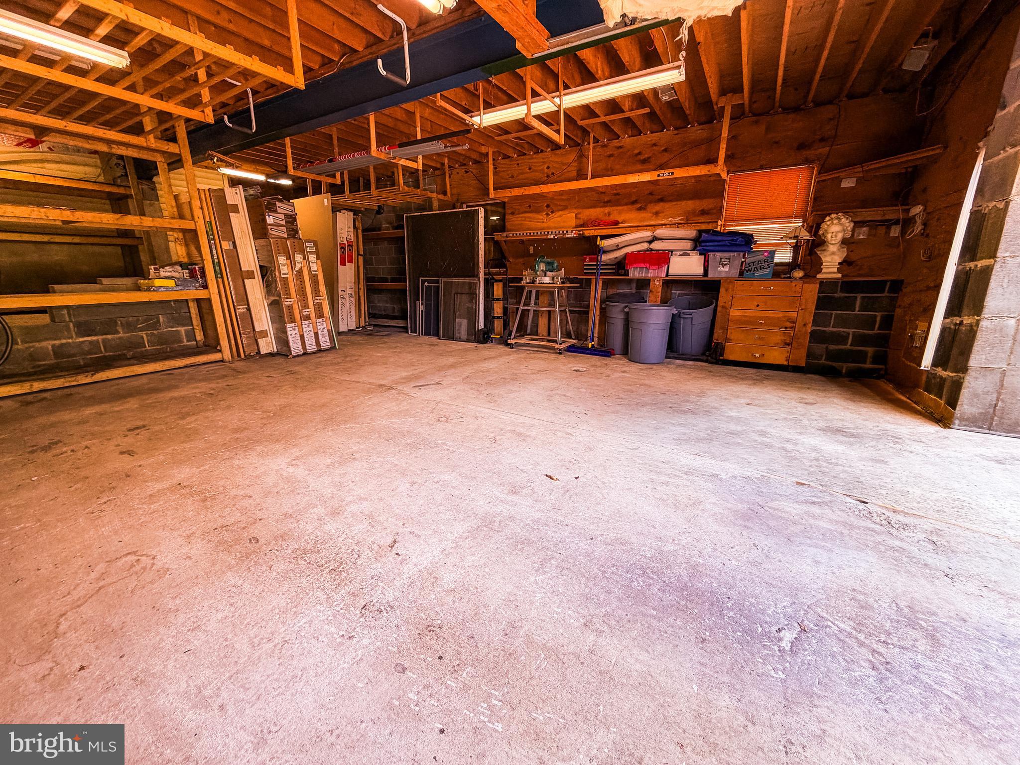 HOUSER - Residential