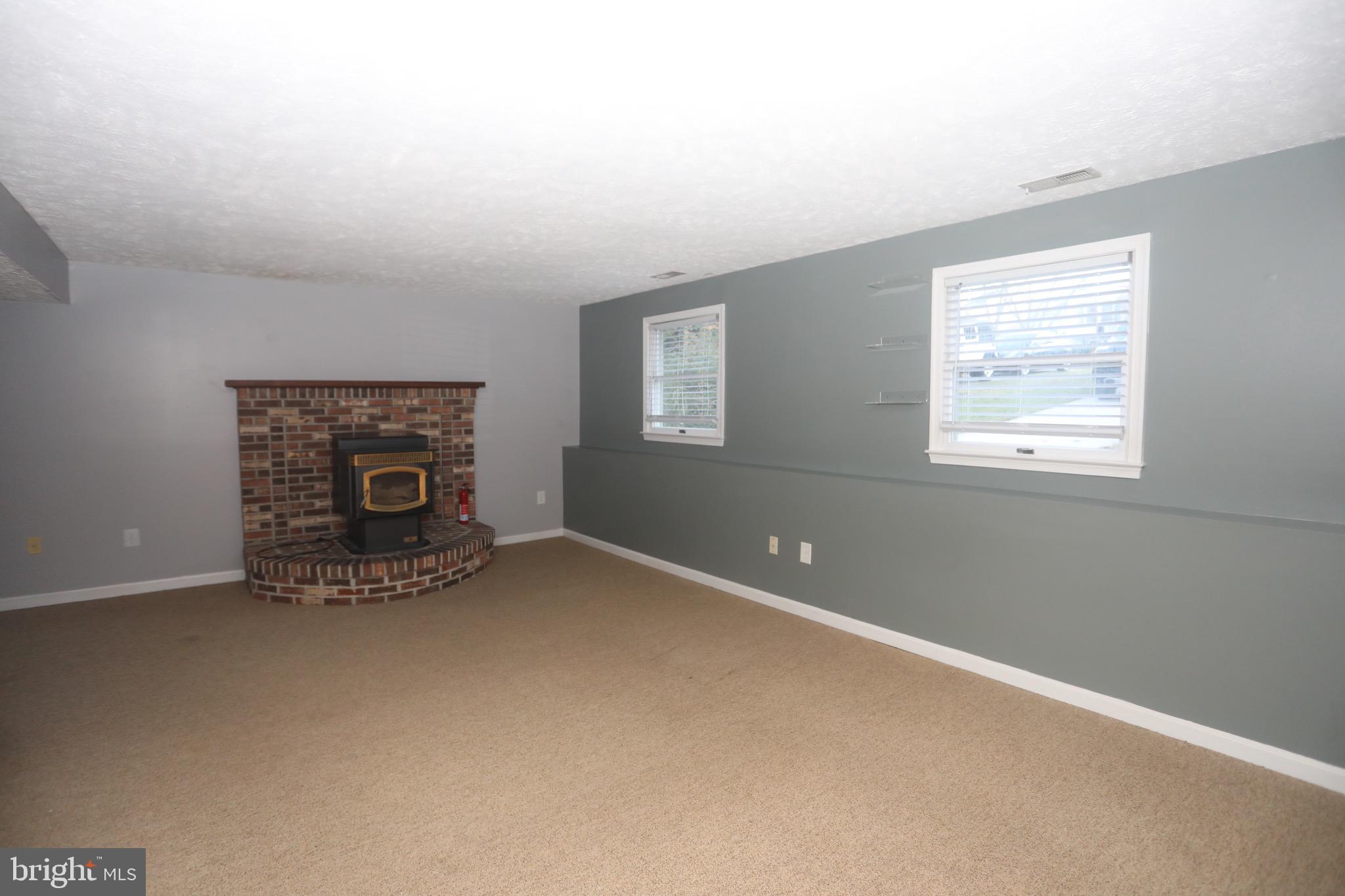 GREENBRIAR - Residential Lease