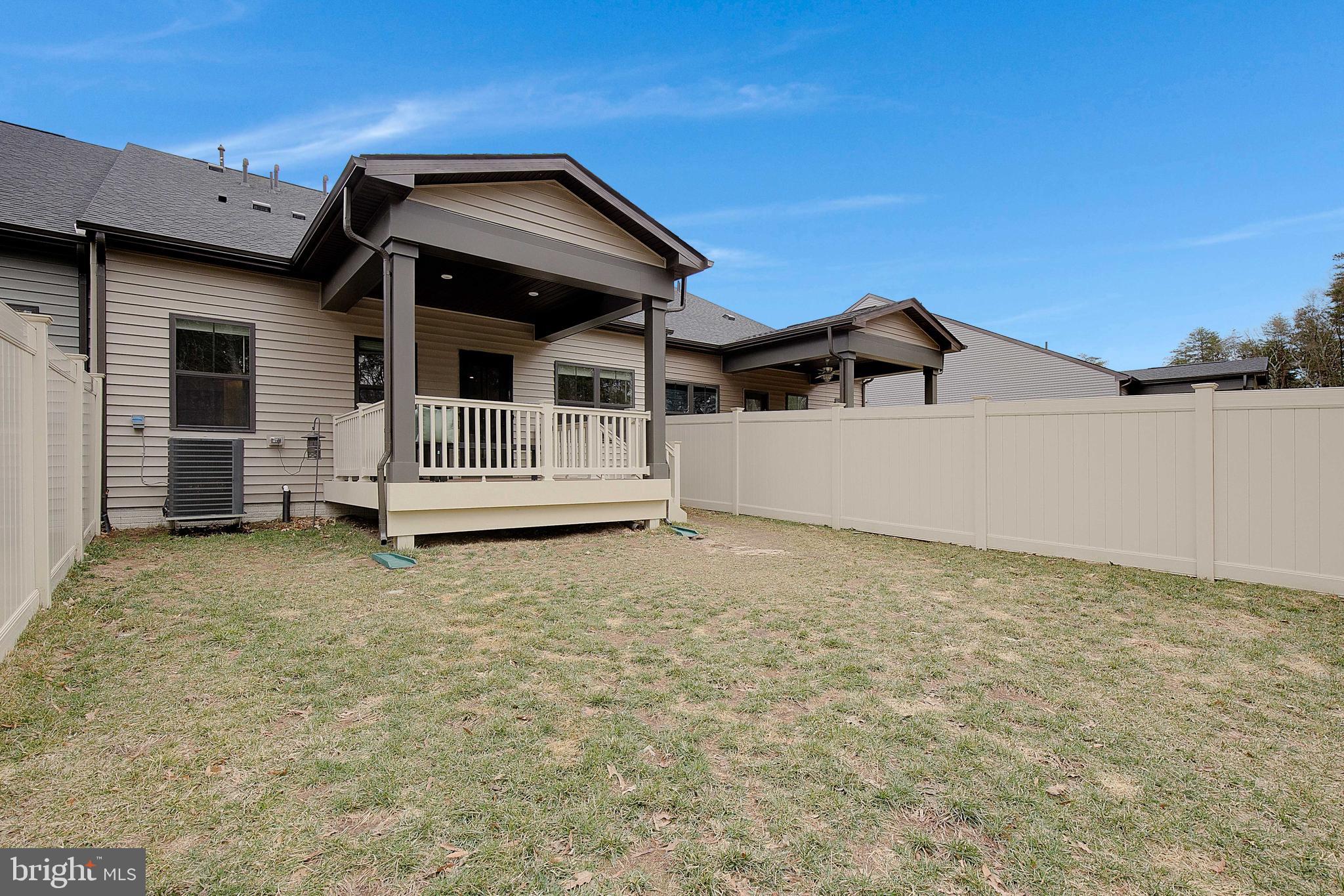 TANYARD SHORES - Residential