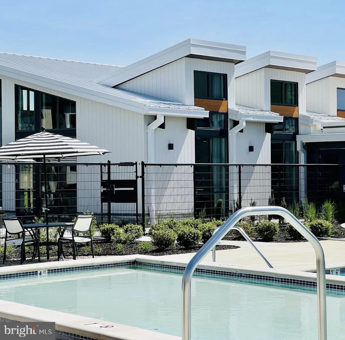 TANYARD SHORES - Residential