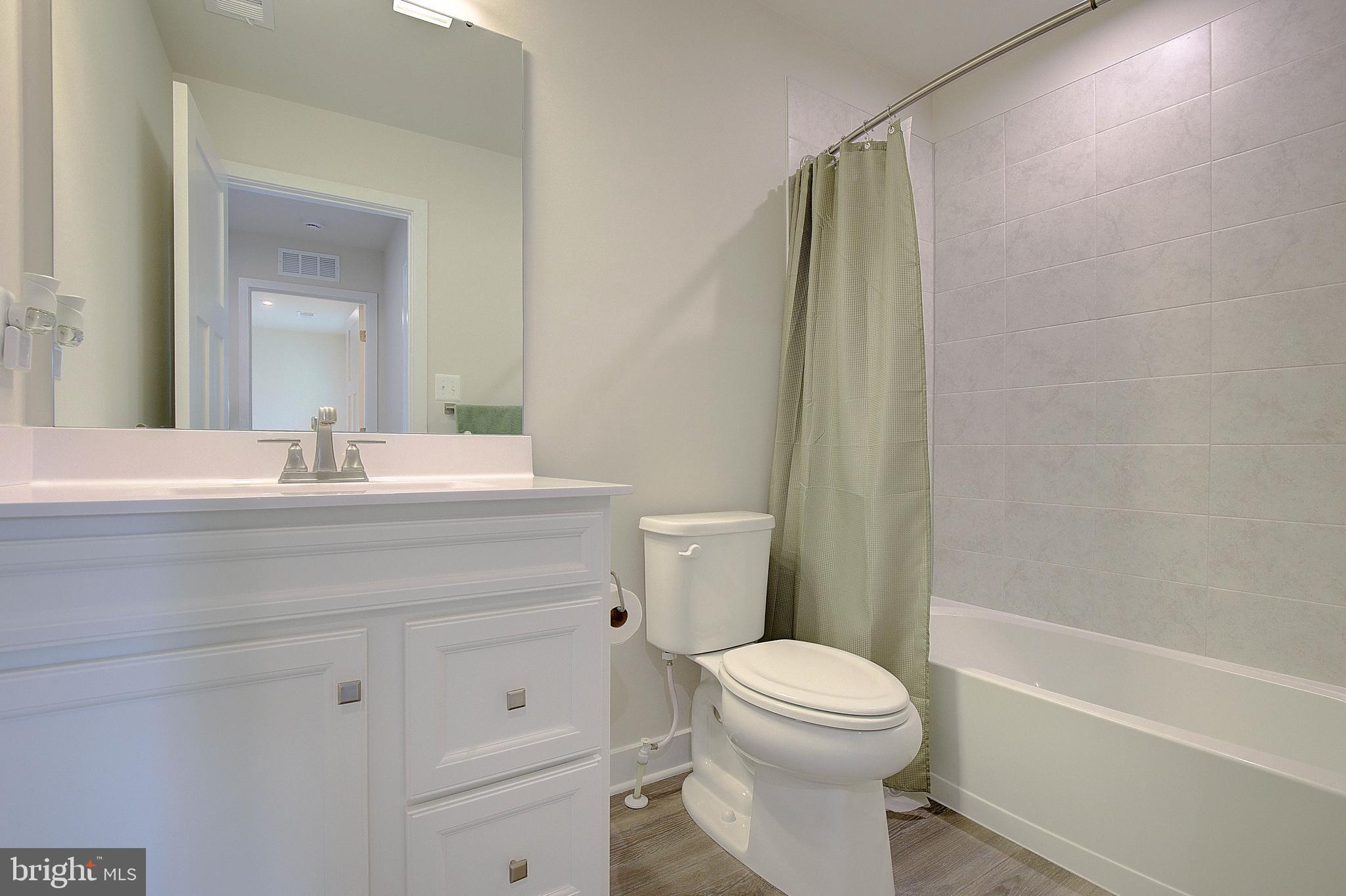 TANYARD SHORES - Residential