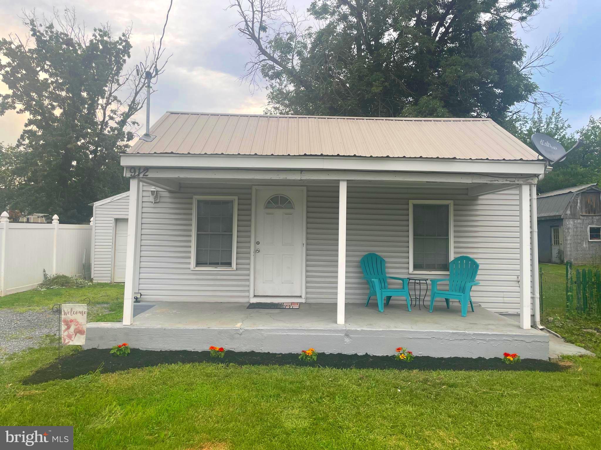 HILLCREST - Residential