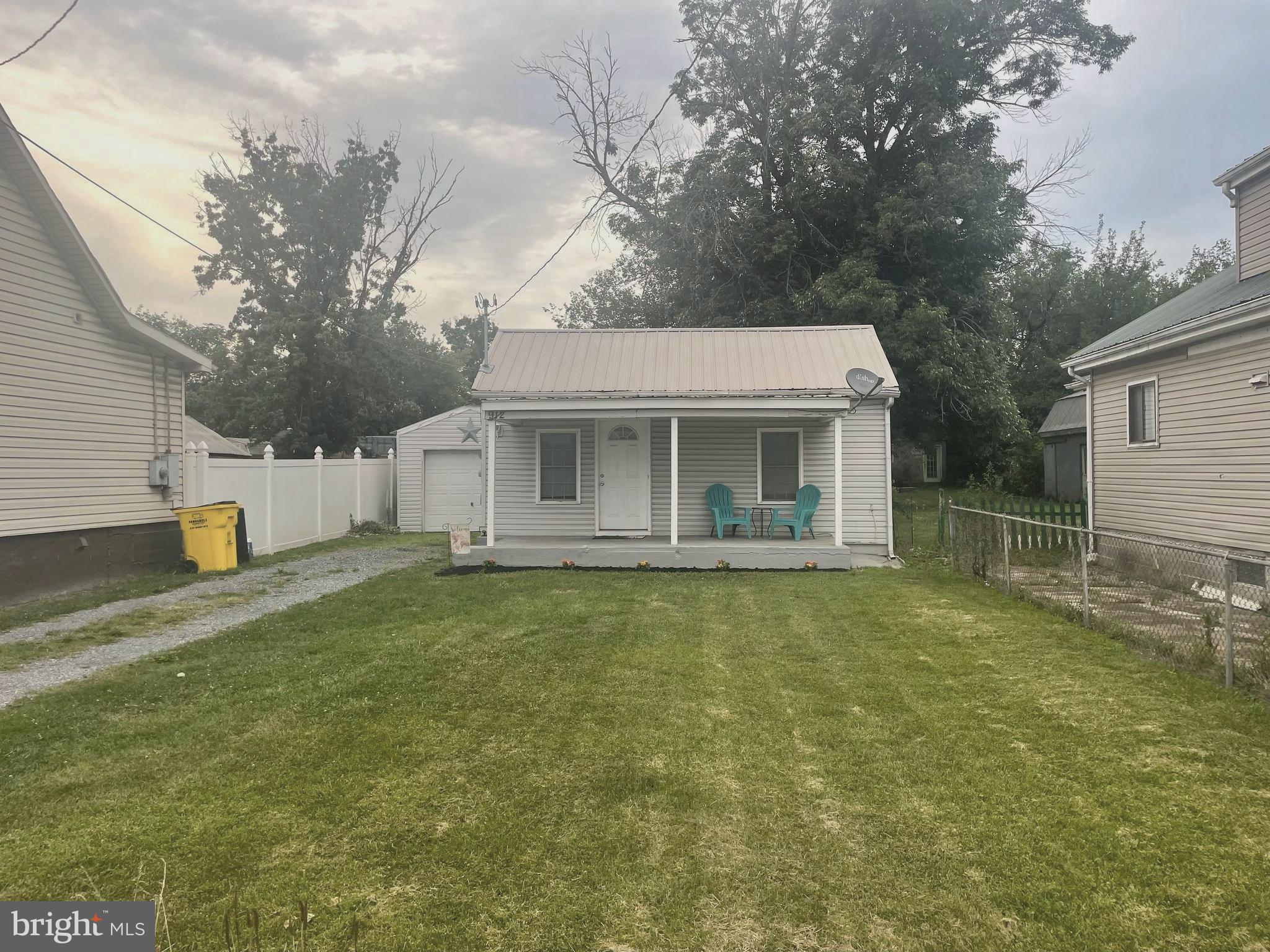 HILLCREST - Residential