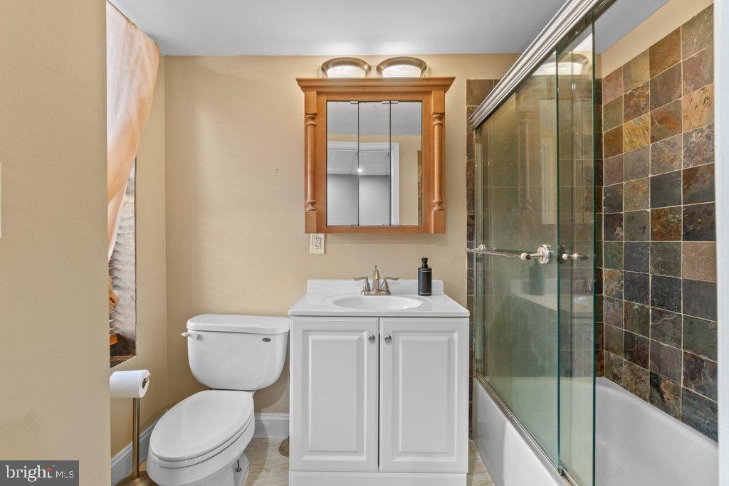 HAMPDEN HISTORIC DISTRICT - Residential