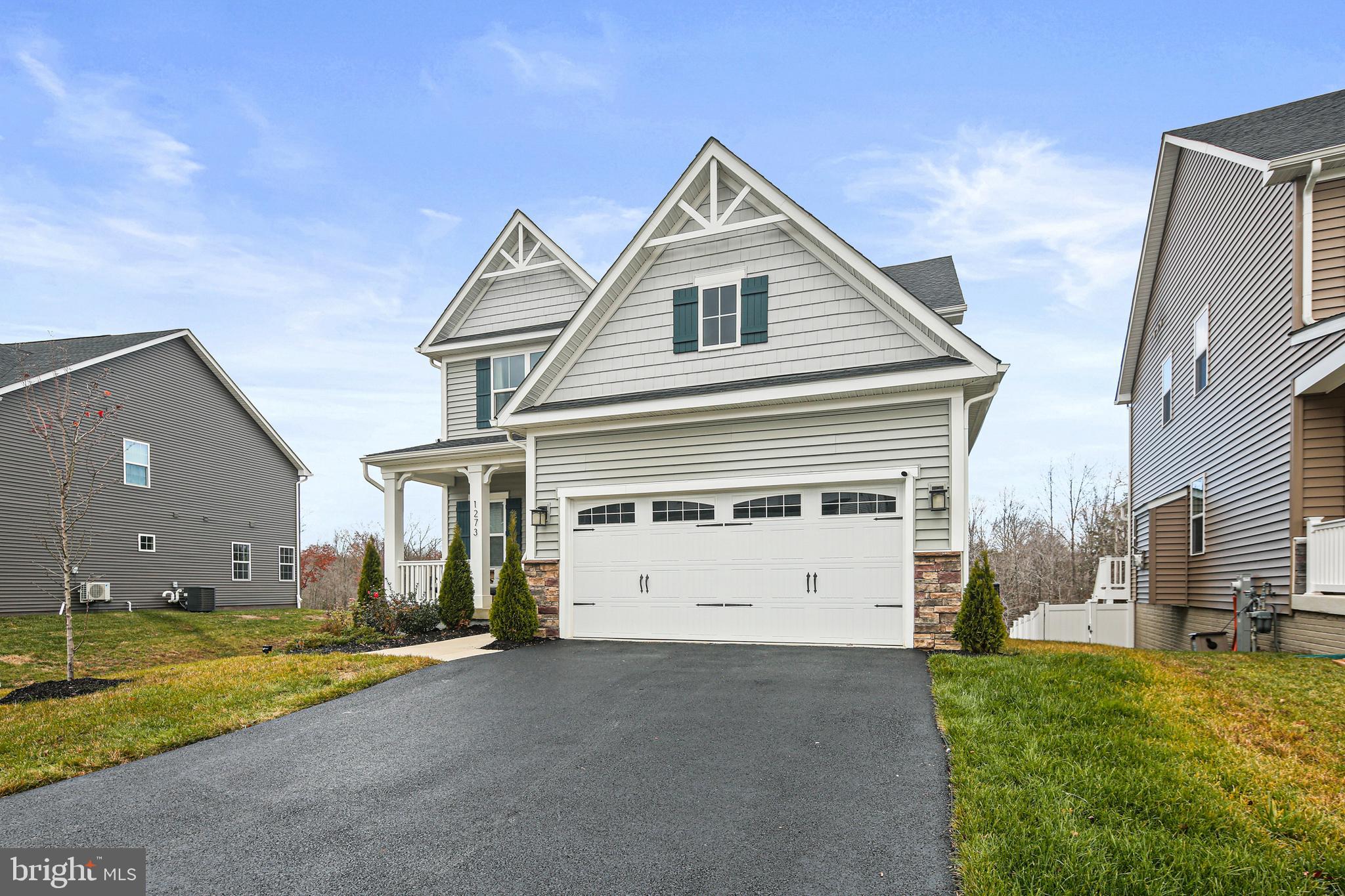 TWO RIVERS - Residential