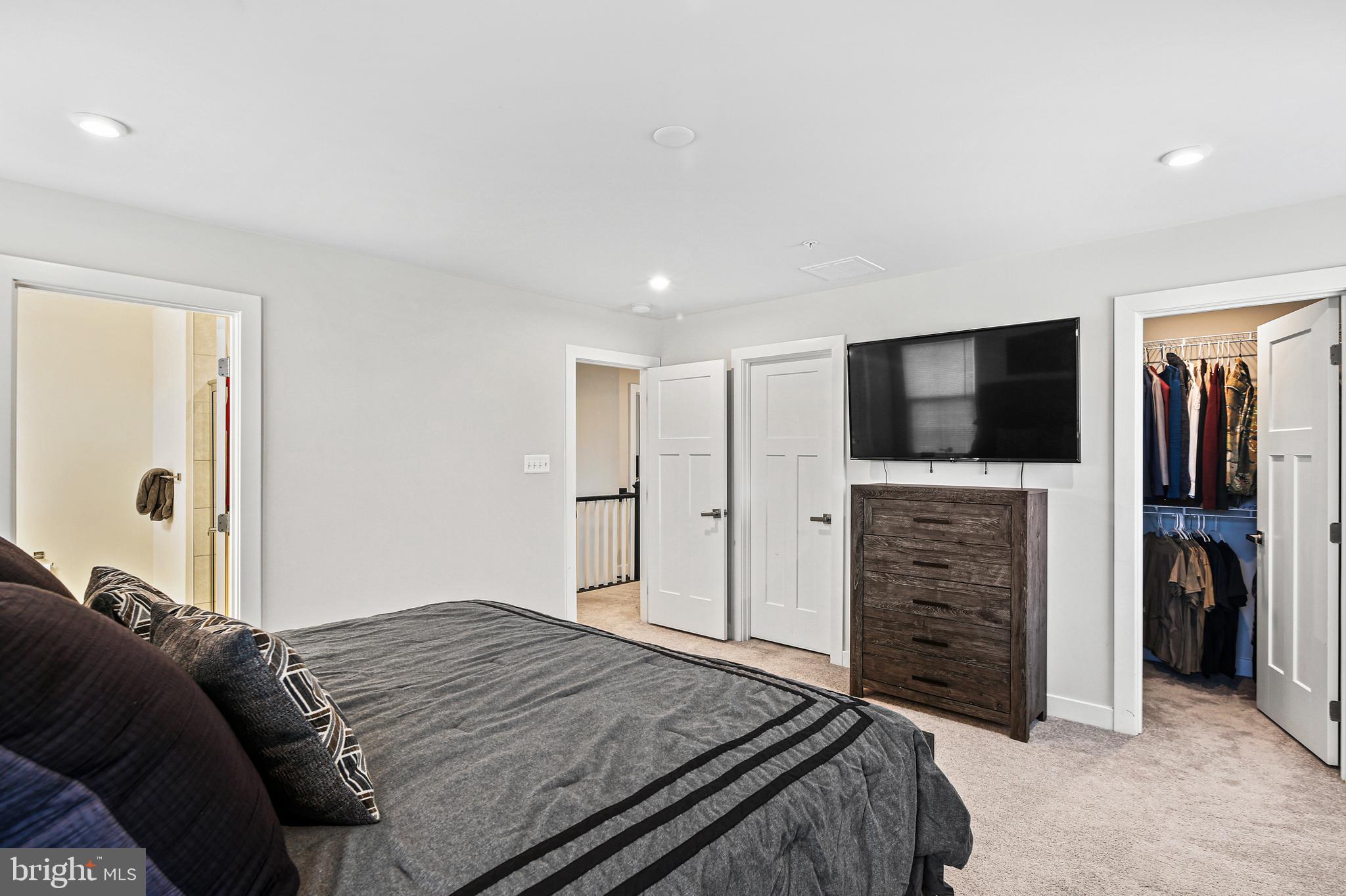 TWO RIVERS - Residential