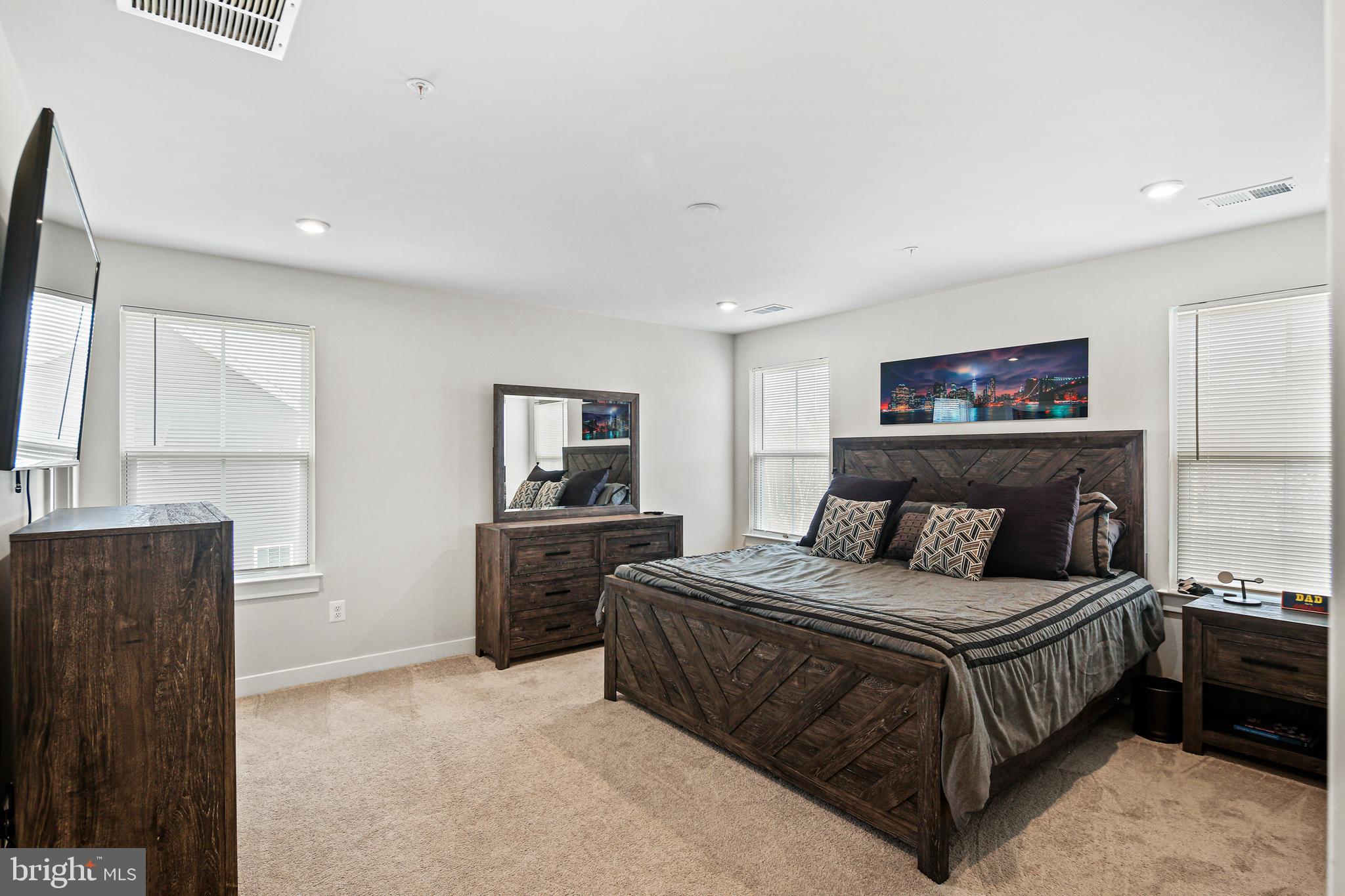 TWO RIVERS - Residential