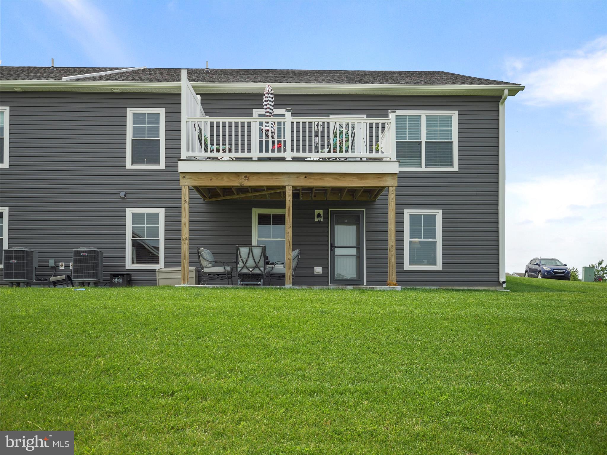537 SHOOK COURT E