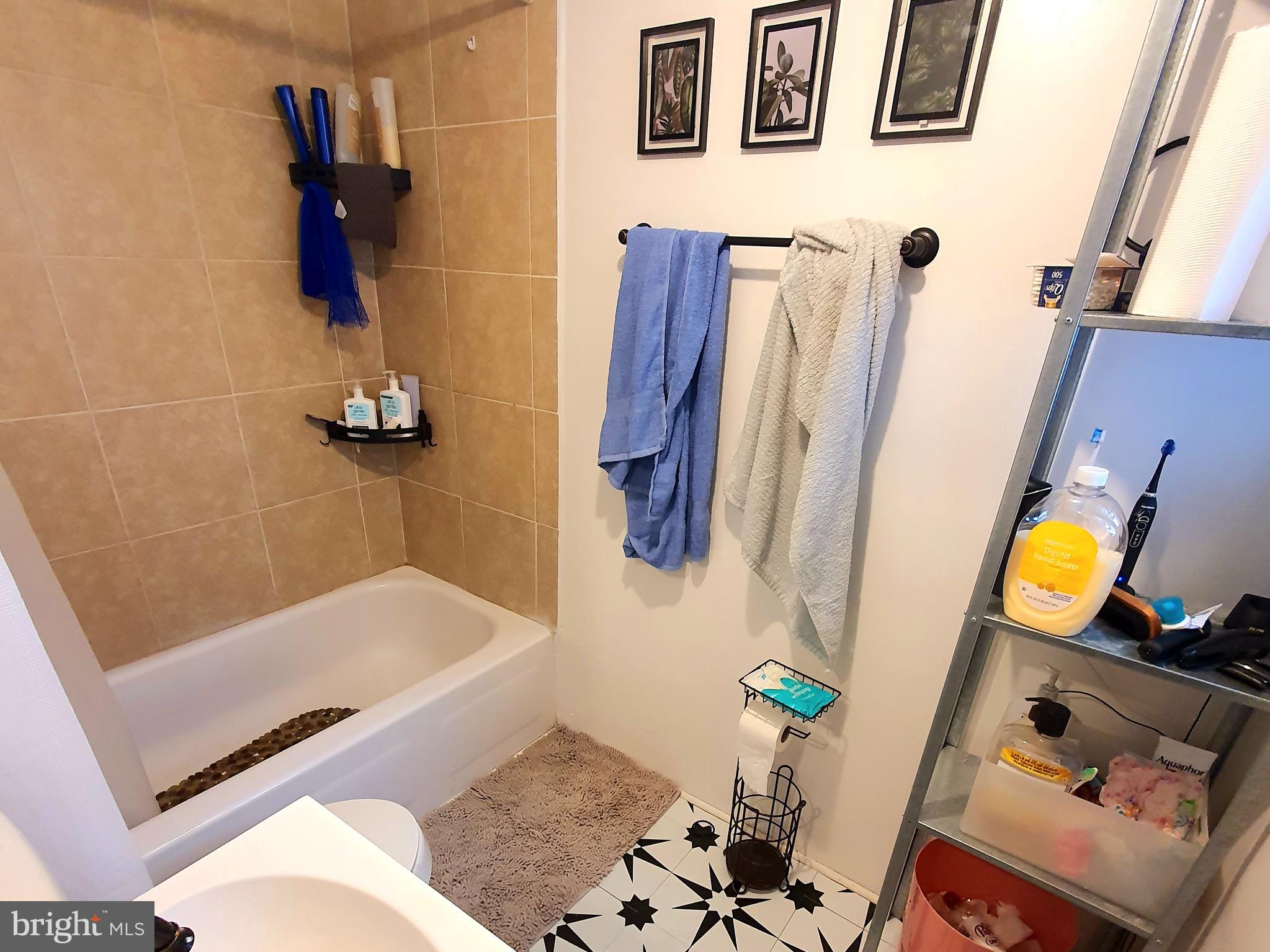 RIVERSIDE - Residential