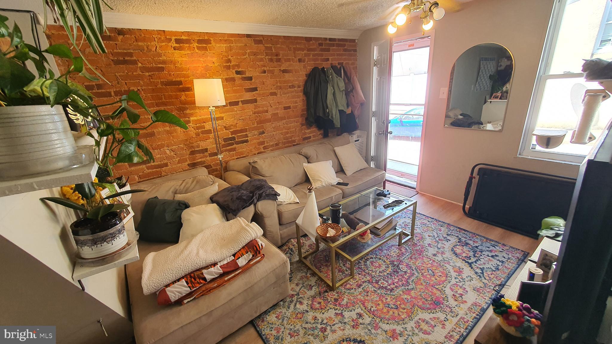 RIVERSIDE - Residential