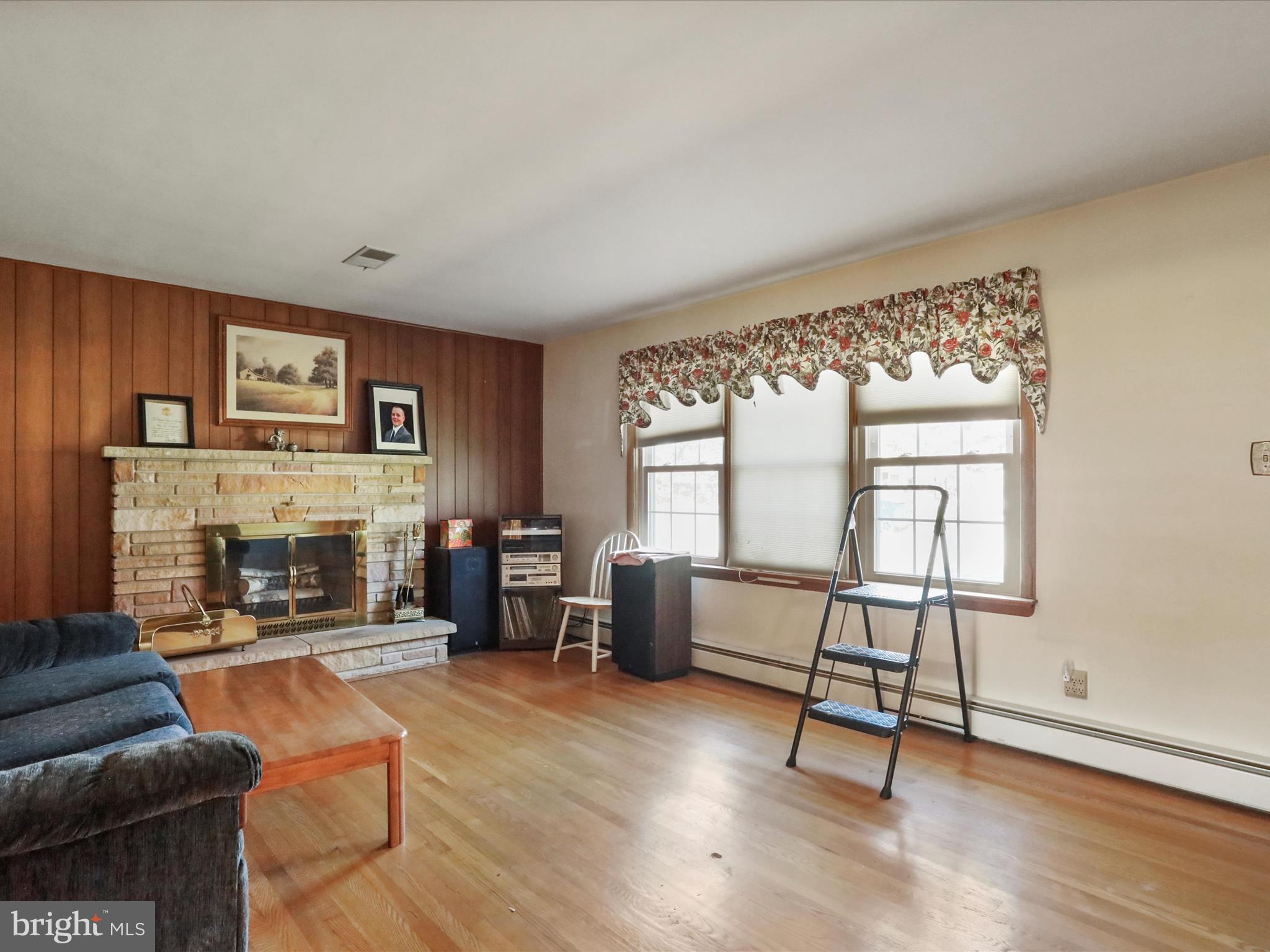 COLONIAL PARK - Residential