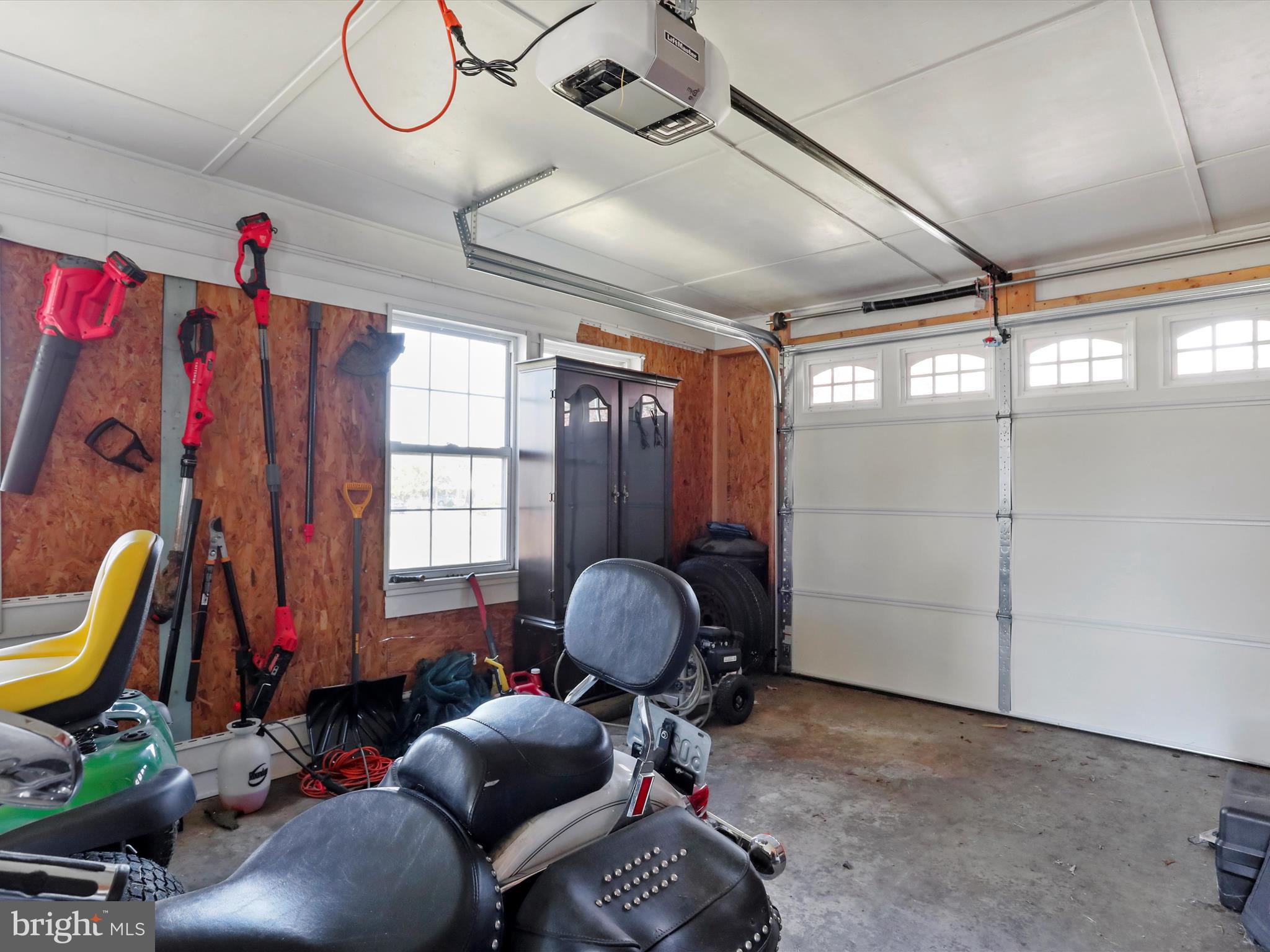 COLONIAL PARK - Residential