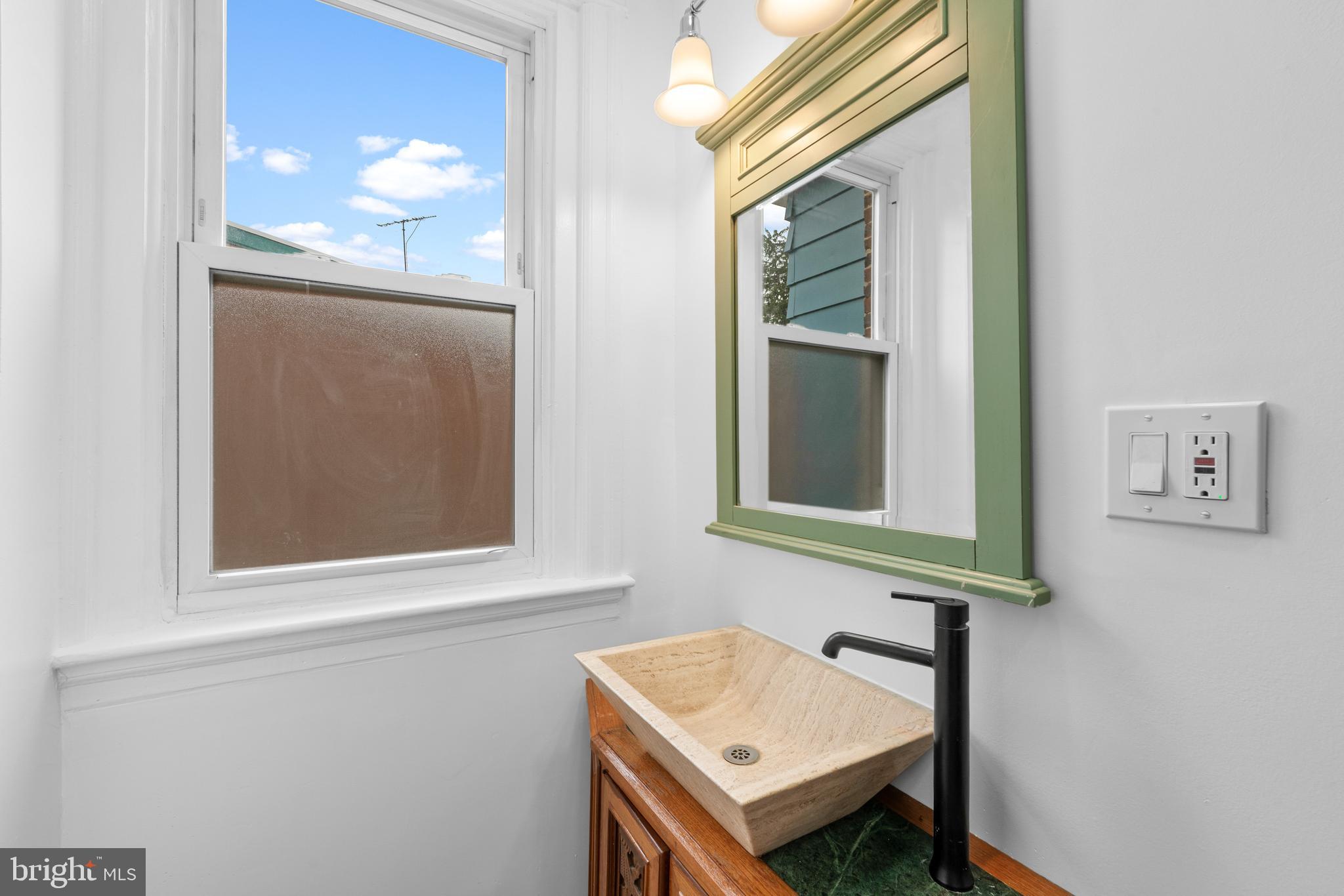 CRESCENTVILLE - Residential