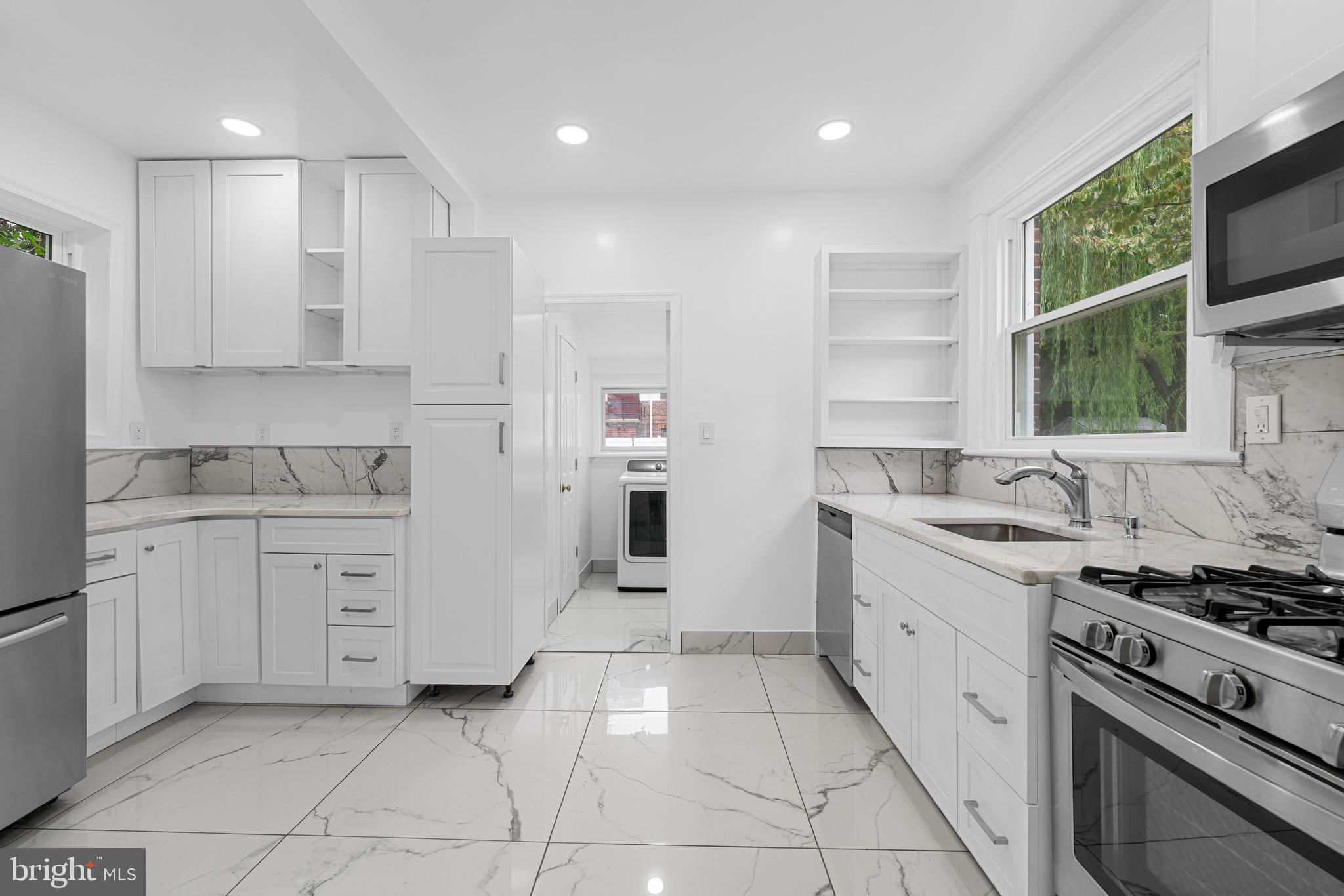 CRESCENTVILLE - Residential