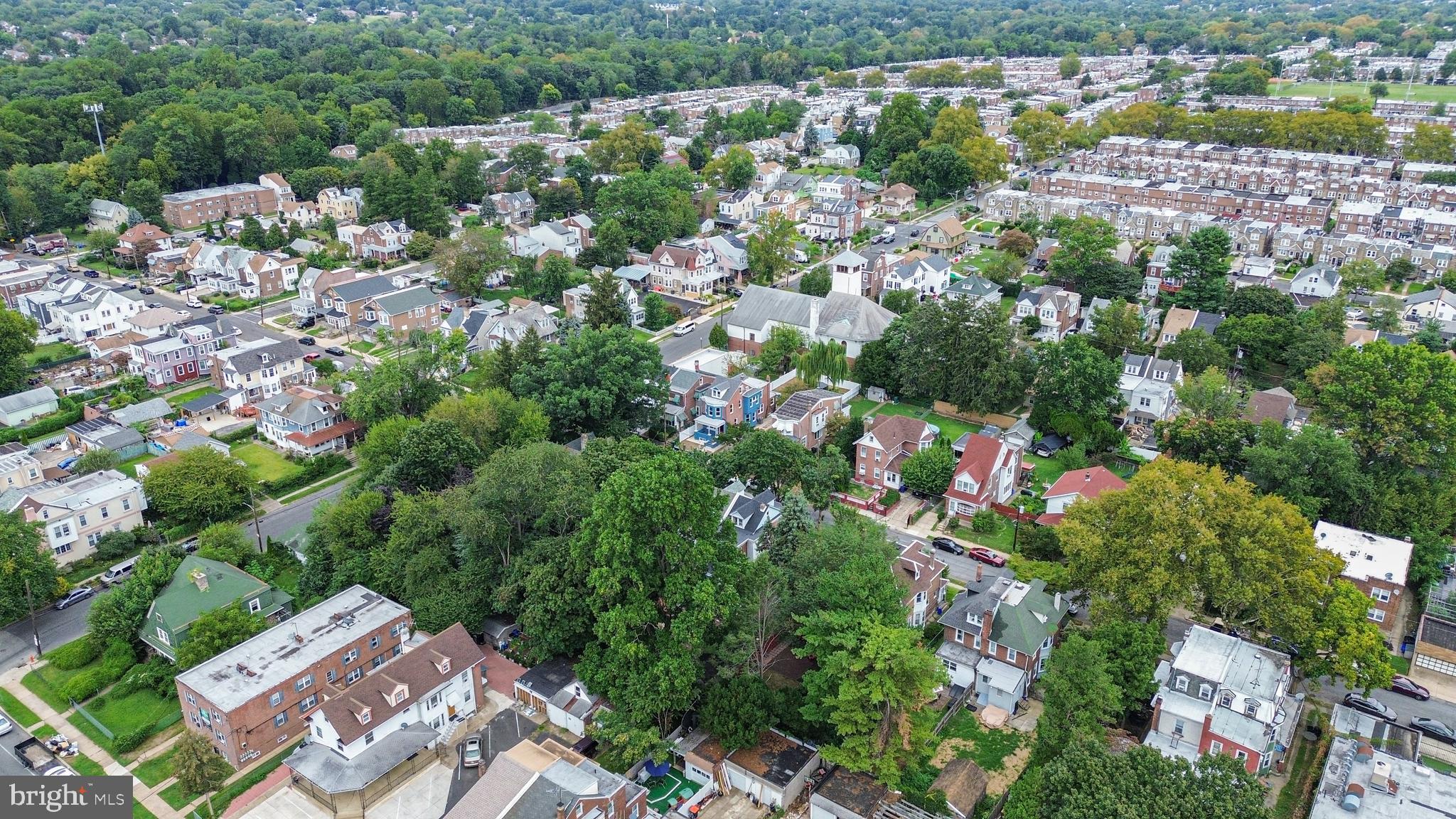 CRESCENTVILLE - Residential