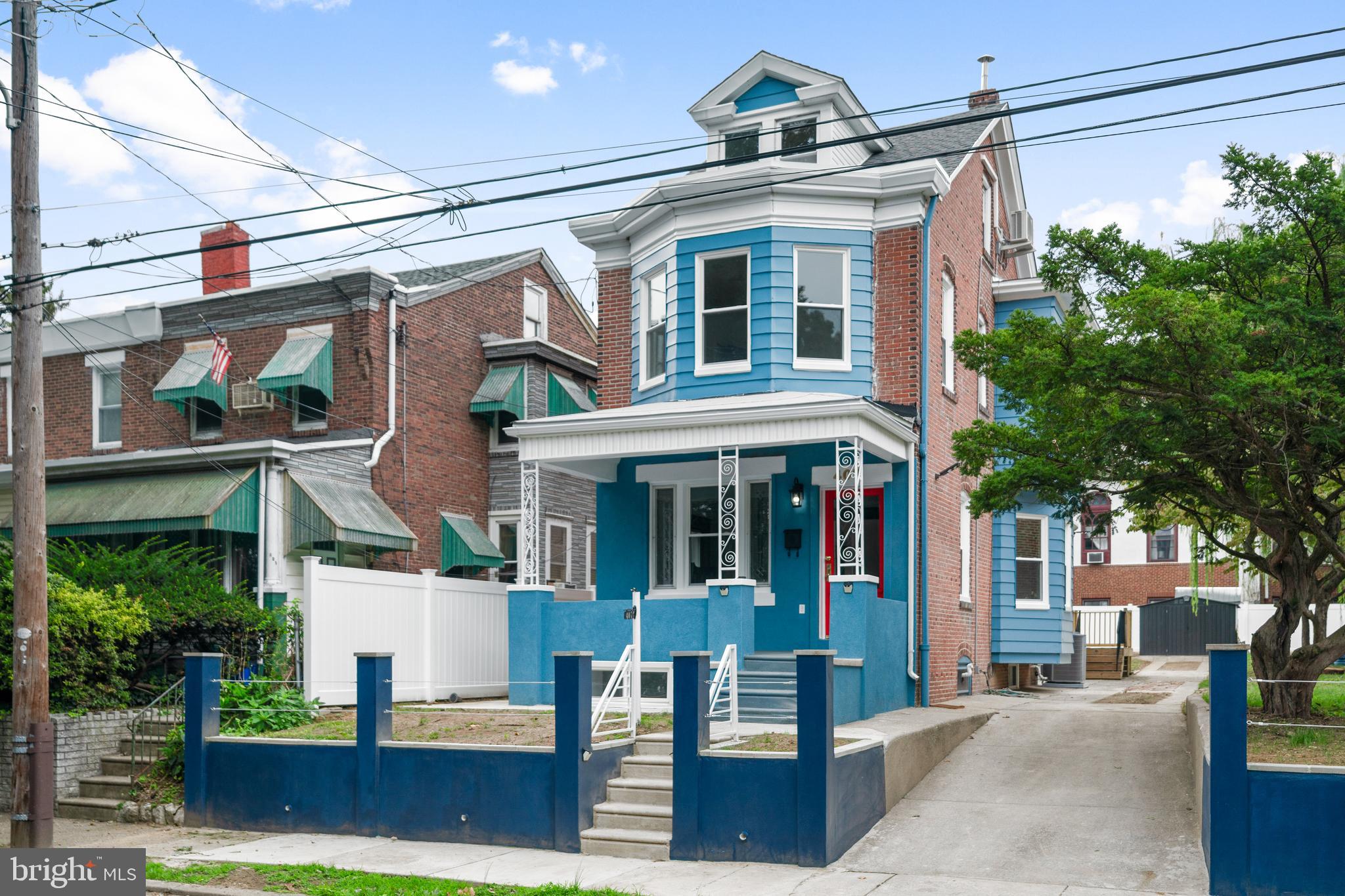 CRESCENTVILLE - Residential