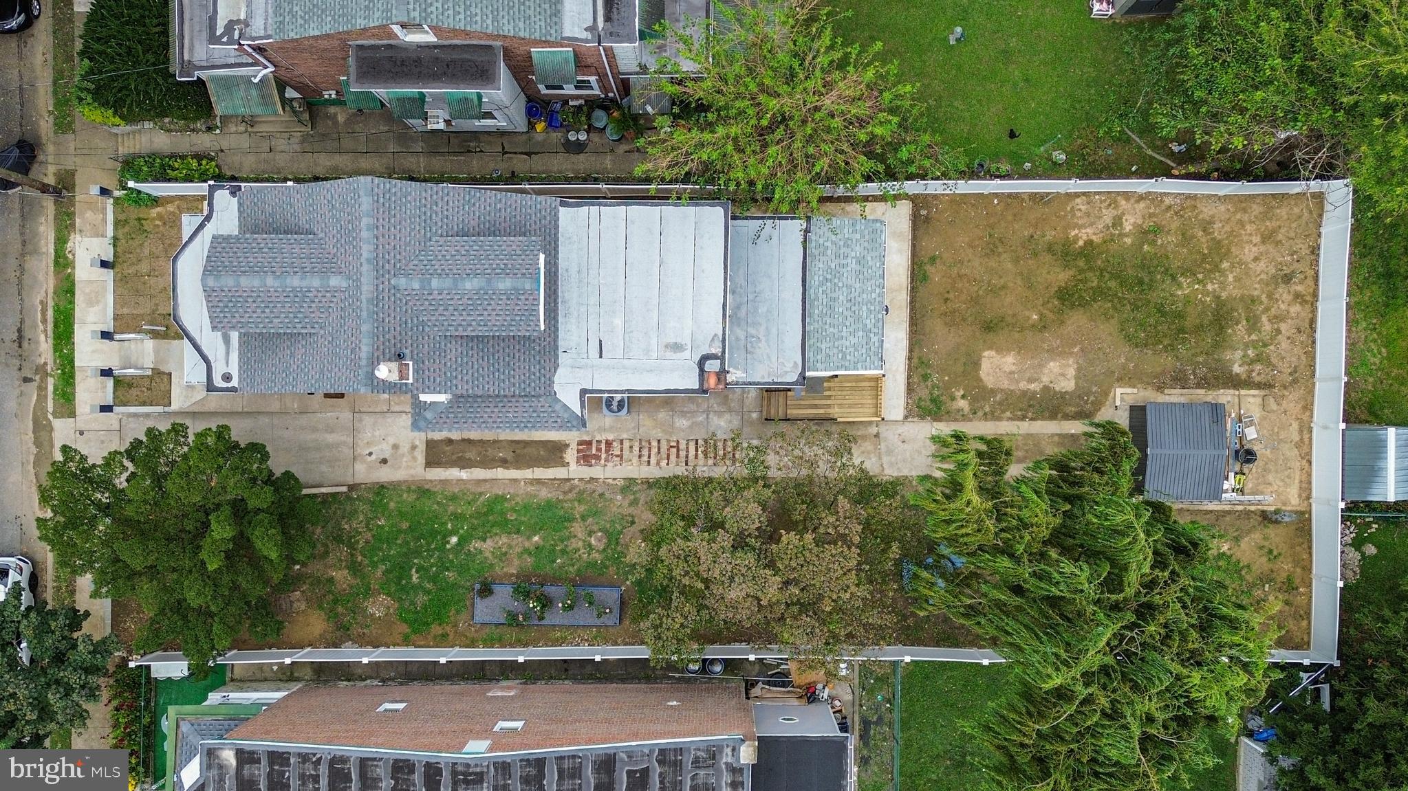 CRESCENTVILLE - Residential