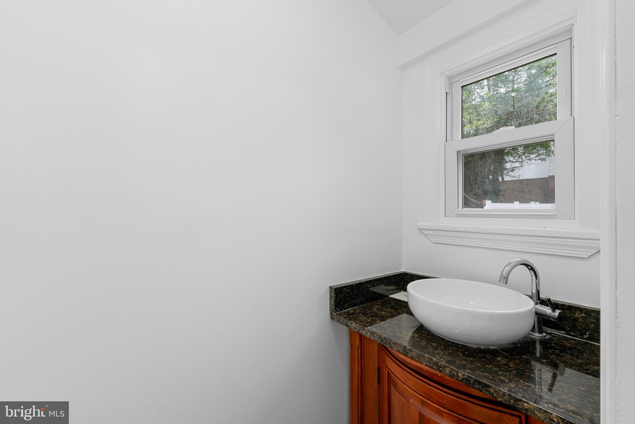 CRESCENTVILLE - Residential