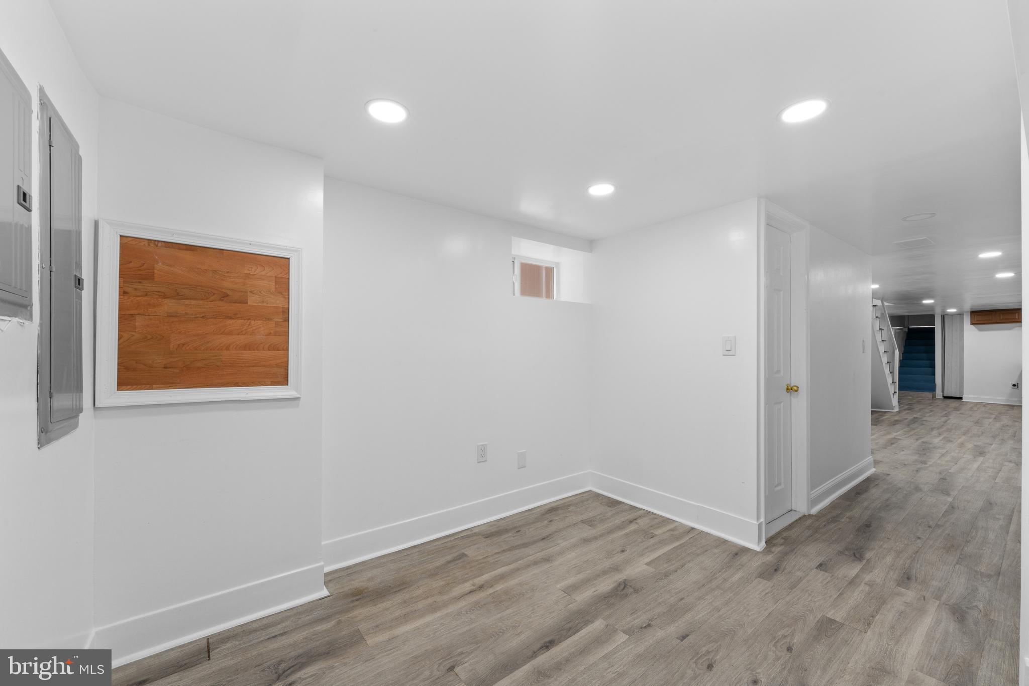 CRESCENTVILLE - Residential