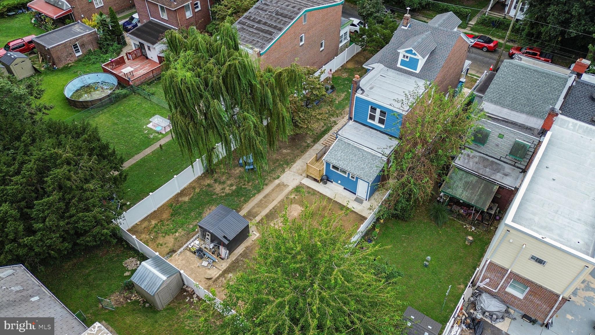 CRESCENTVILLE - Residential