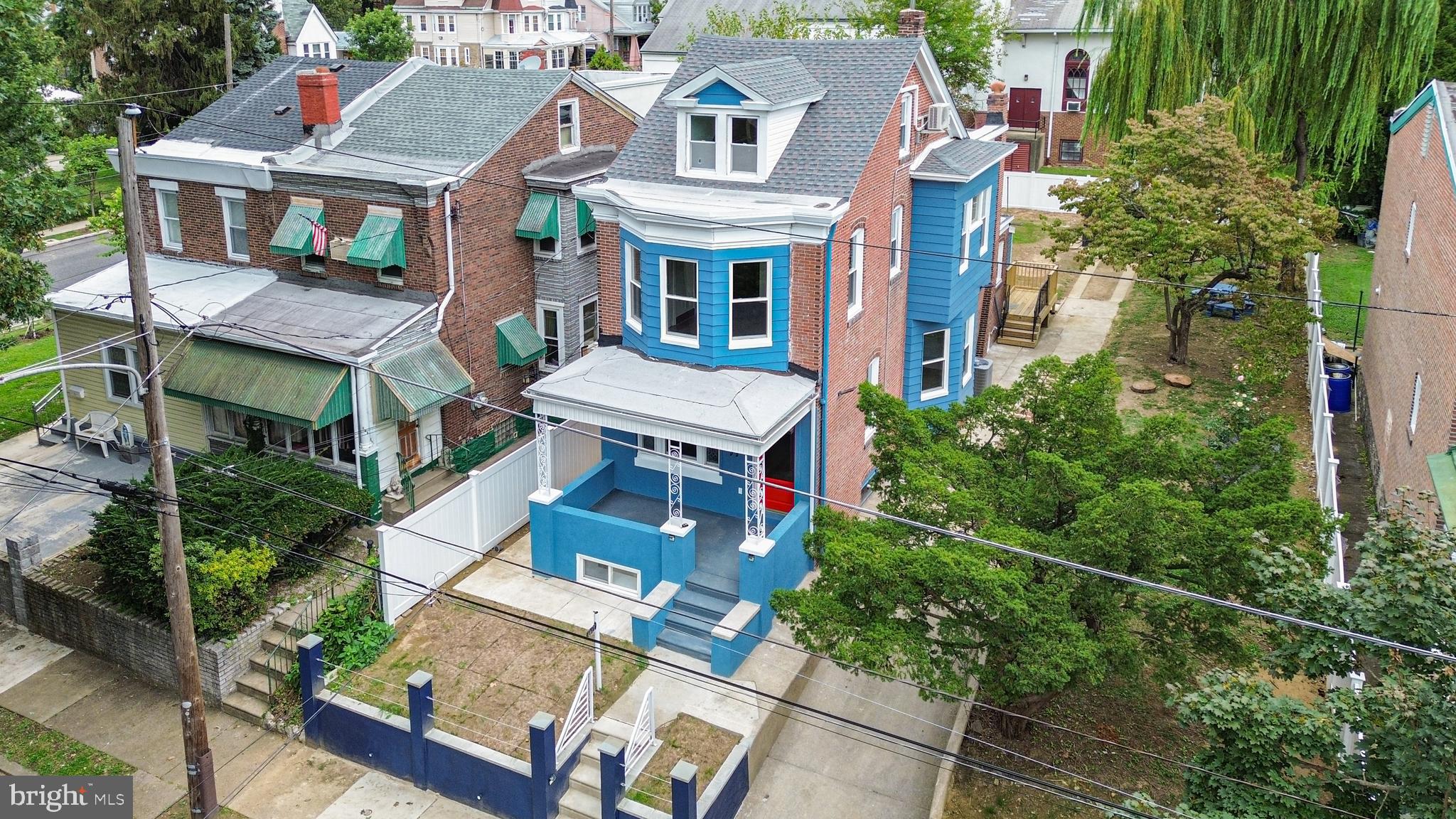 CRESCENTVILLE - Residential