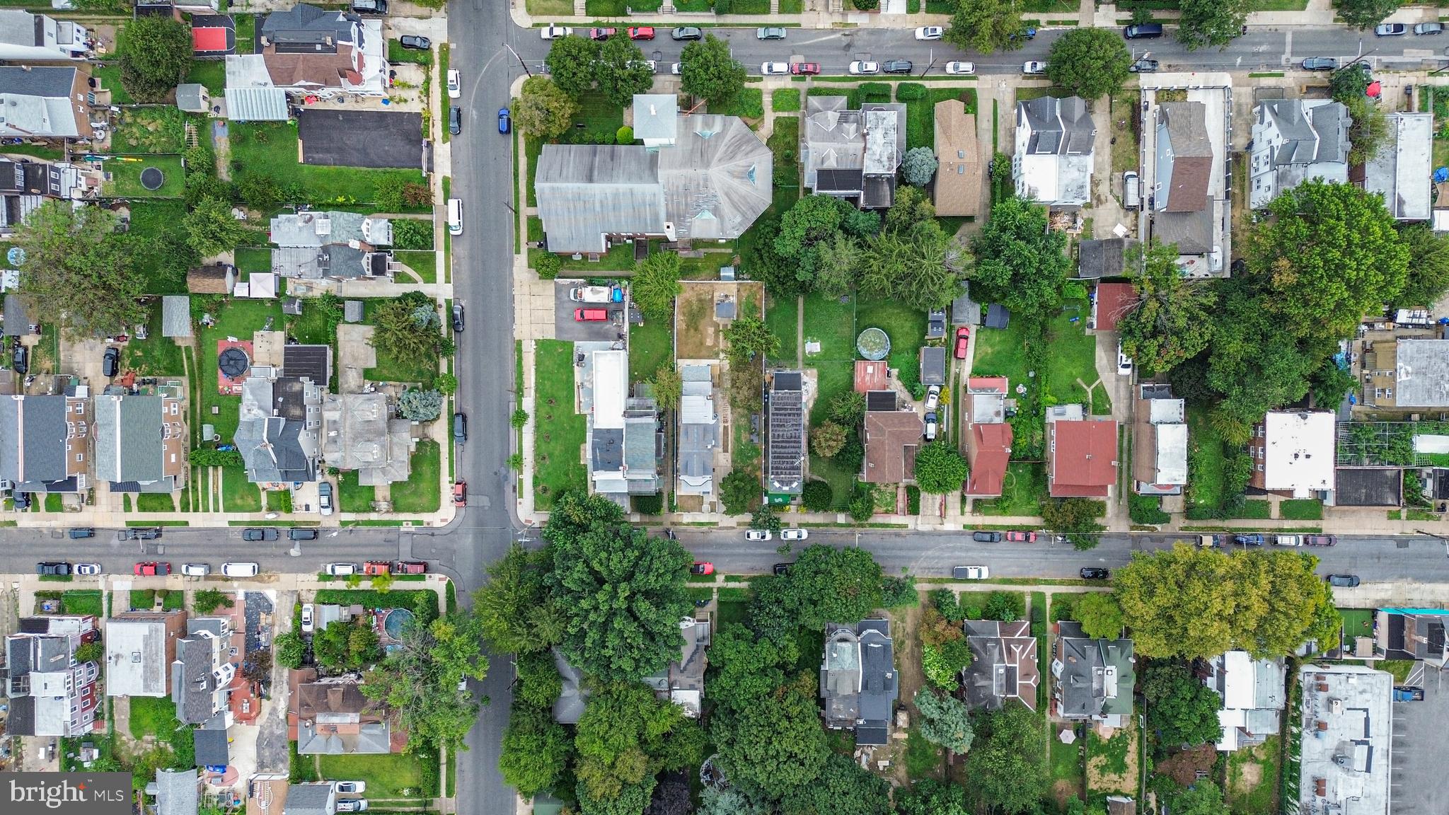 CRESCENTVILLE - Residential