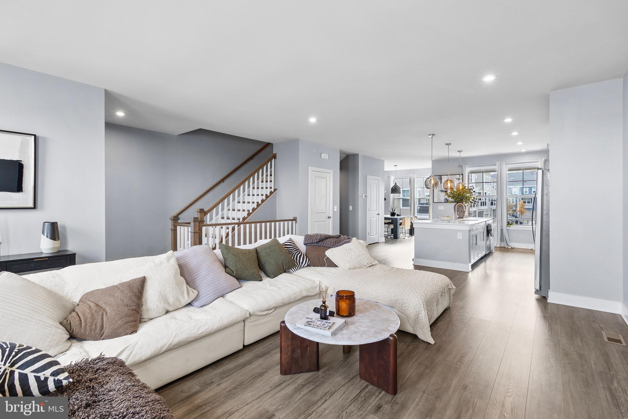 POTOMAC SHORES - Residential