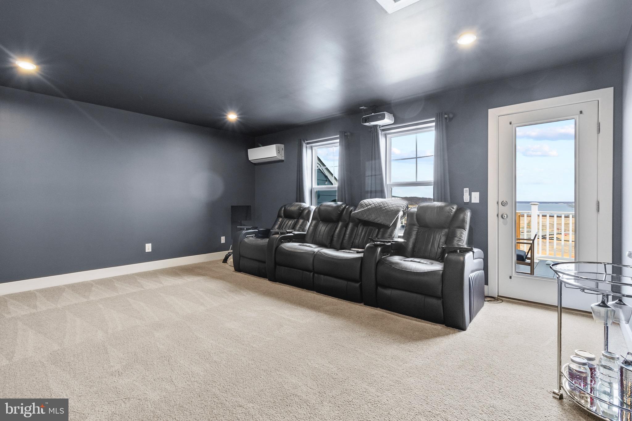 POTOMAC SHORES - Residential